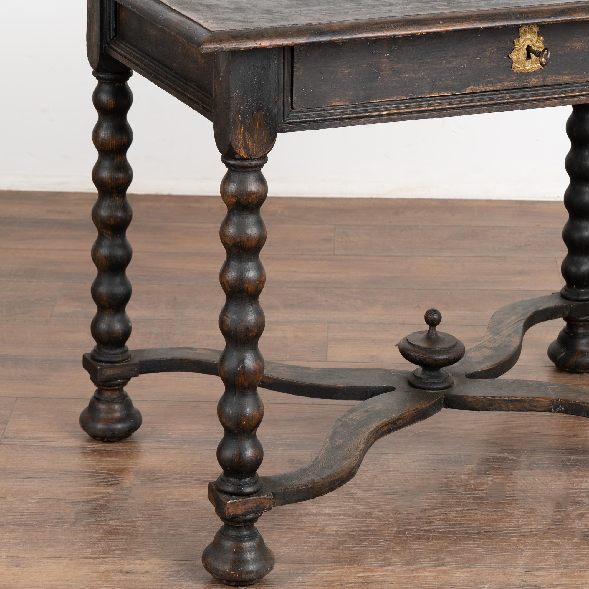 Black Painted Side Table With Turned Legs, Sweden circa 1840 In Good Condition In Round Top, TX