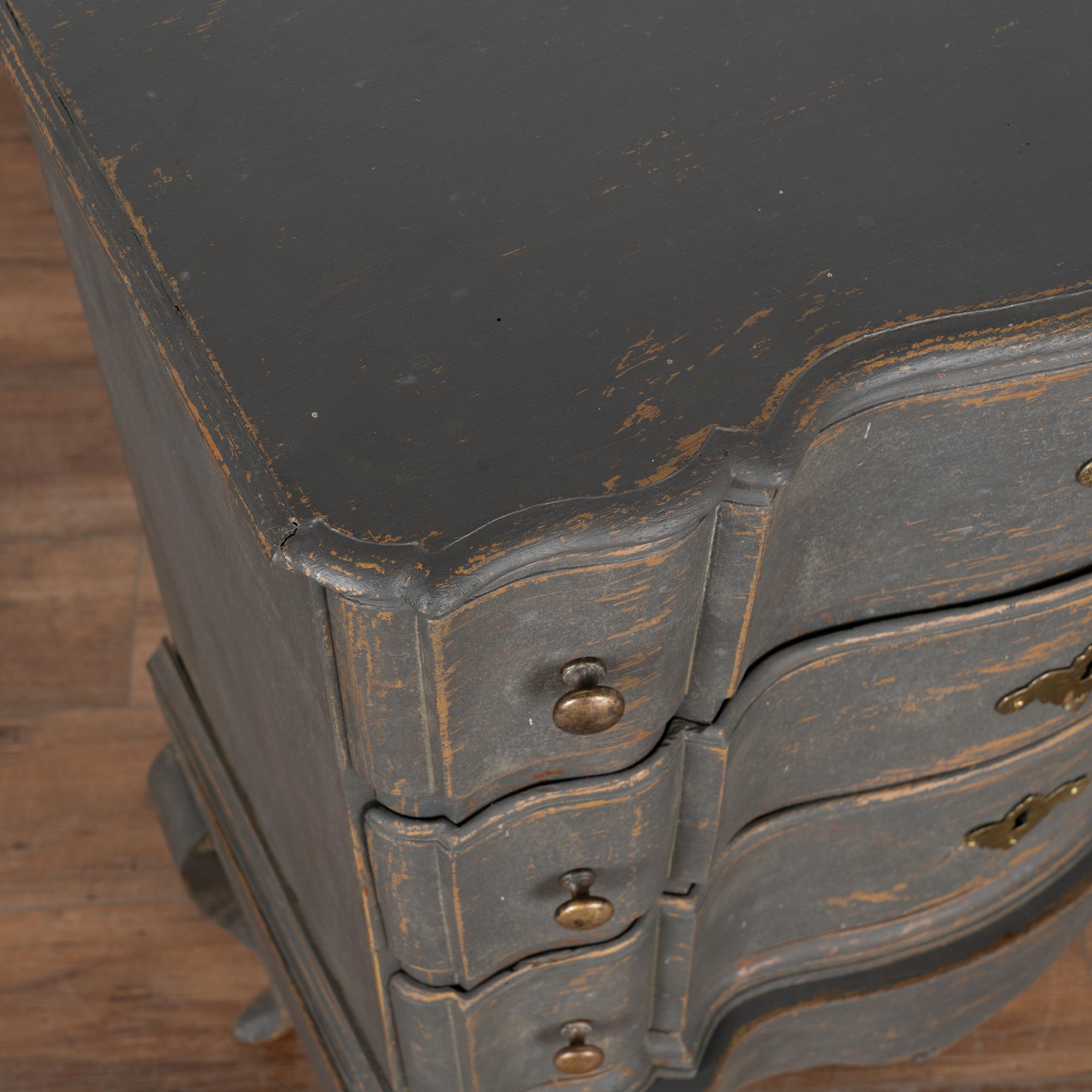 Black Painted Small Chest of Three Drawers Sweden circa 1800 4