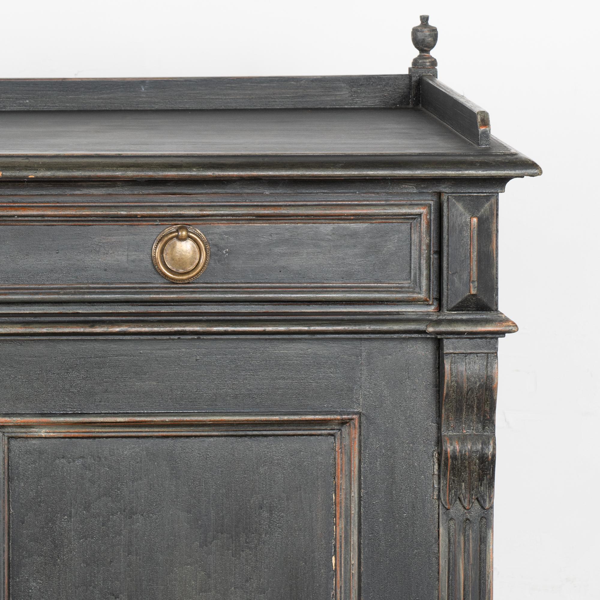 Black Painted Swedish Sideboard Cabinet, circa 1860 For Sale 1