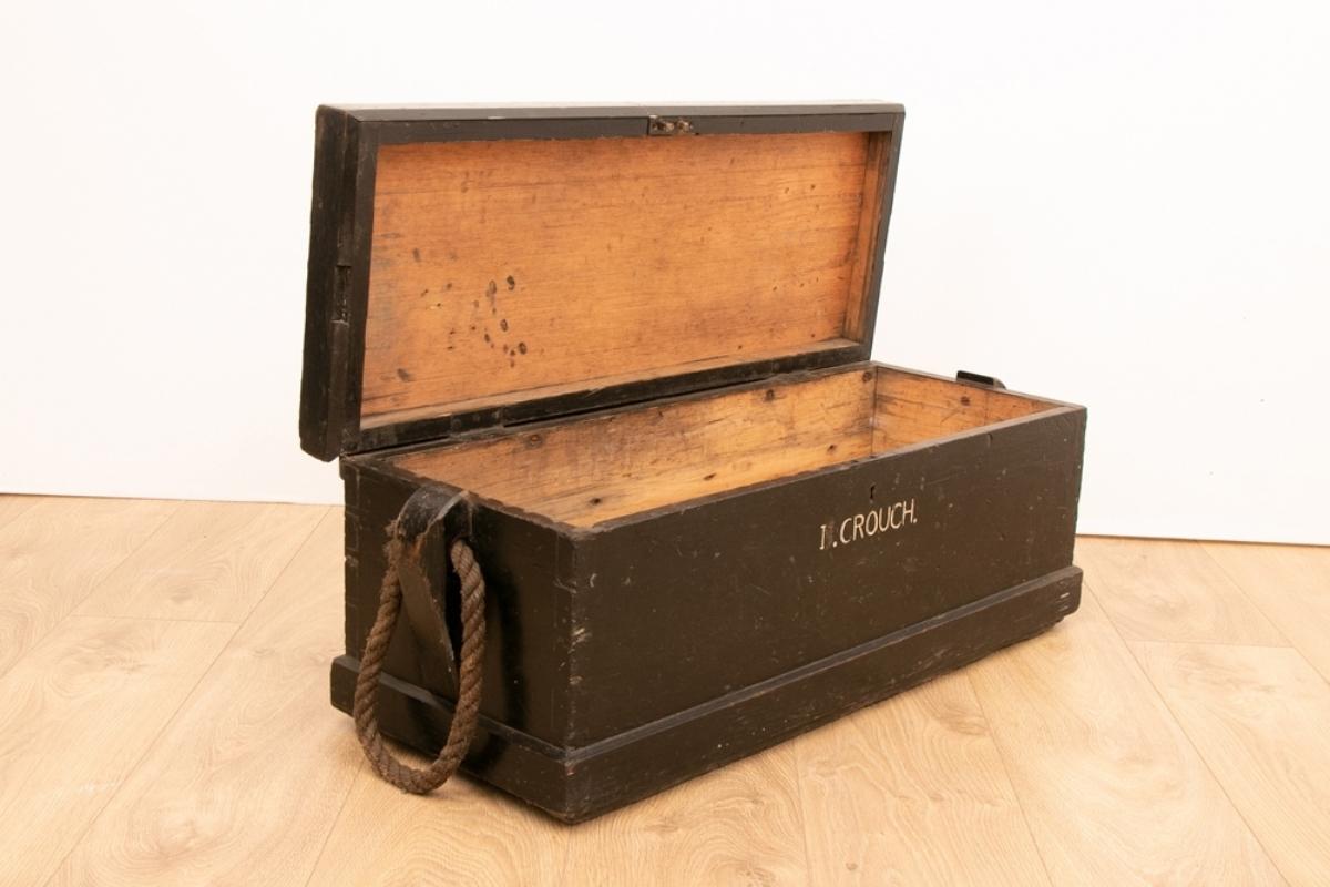Black Painted Toolbox with Stretched Leather Top In Good Condition For Sale In London, GB