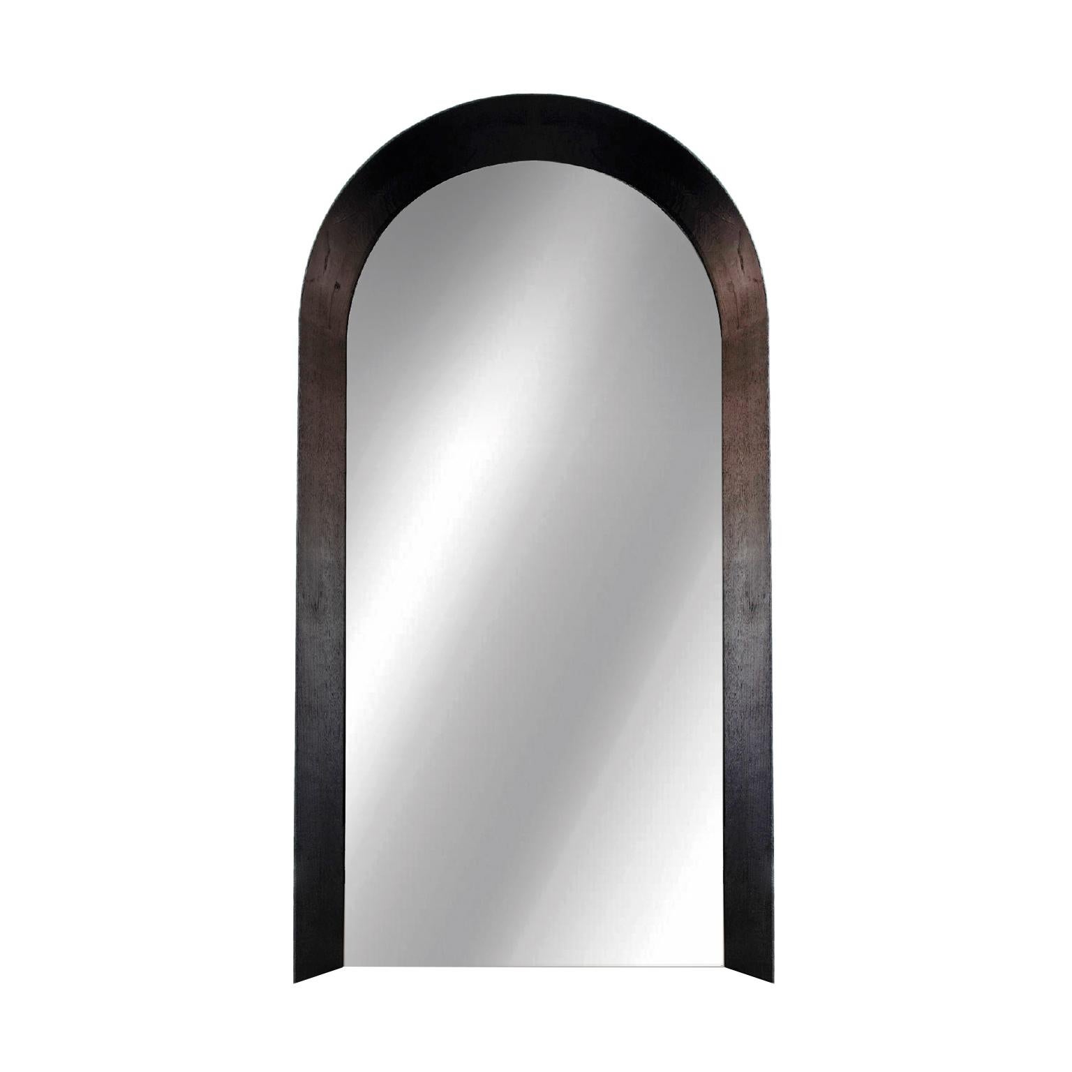 Black Painted Wood Full Length Gate Mirror (Türkisch) im Angebot