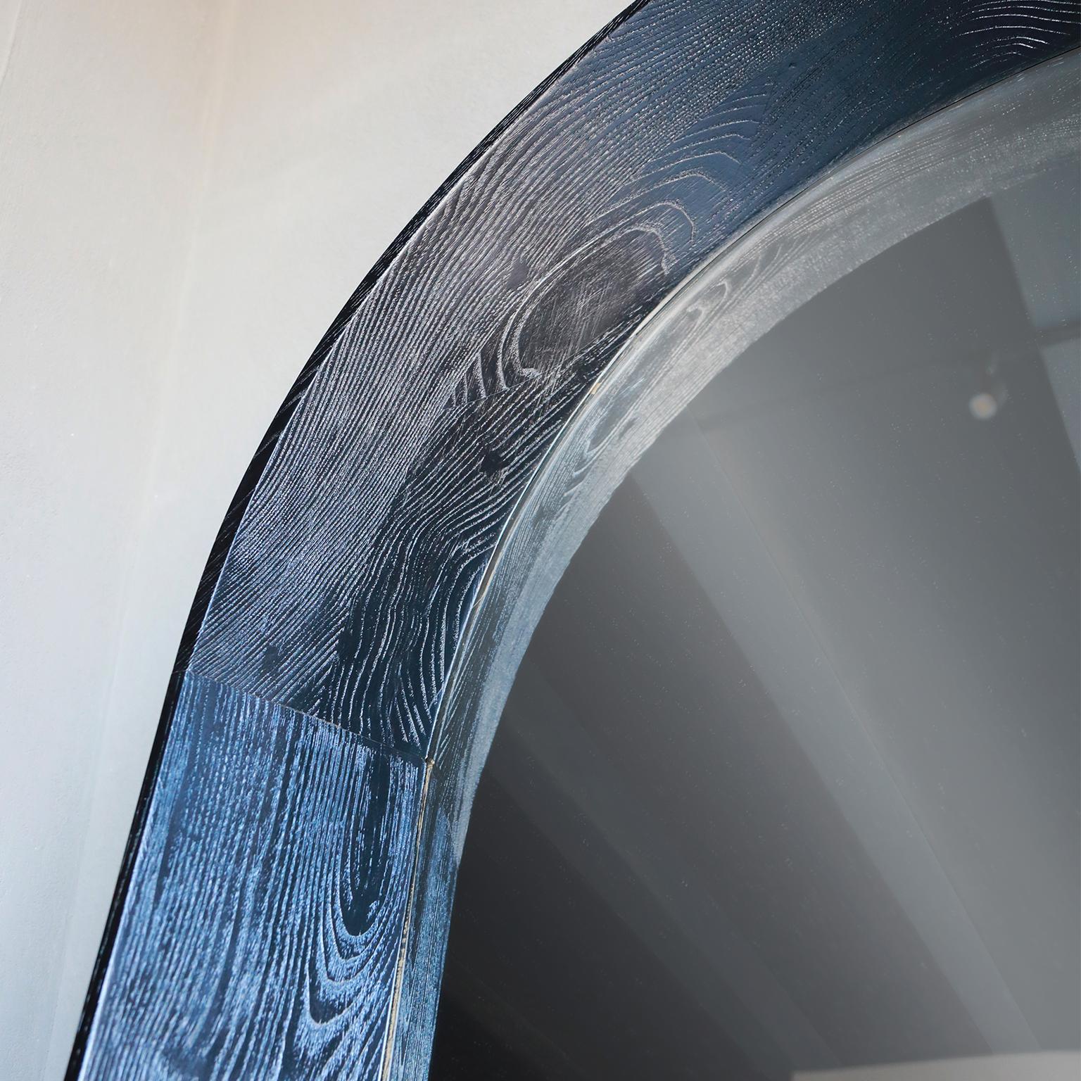 Black Painted Wood Full Length Gate Mirror (Handgefertigt) im Angebot