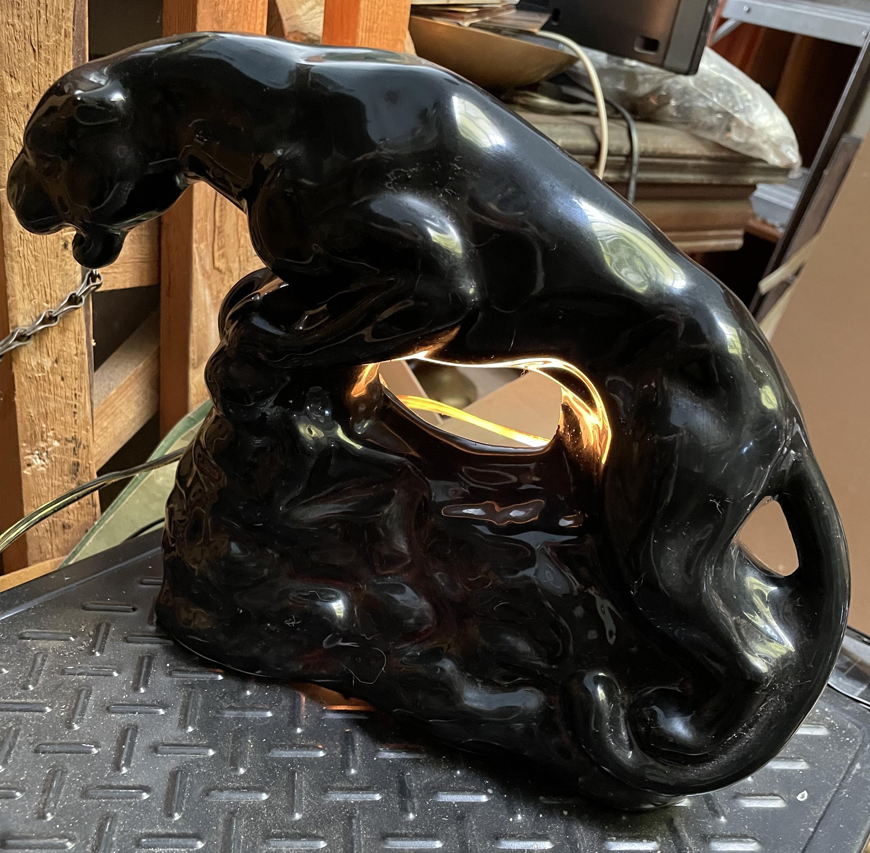 Panthère noire Chat en céramique Lampe de bureau TV du milieu du siècle en vente 1