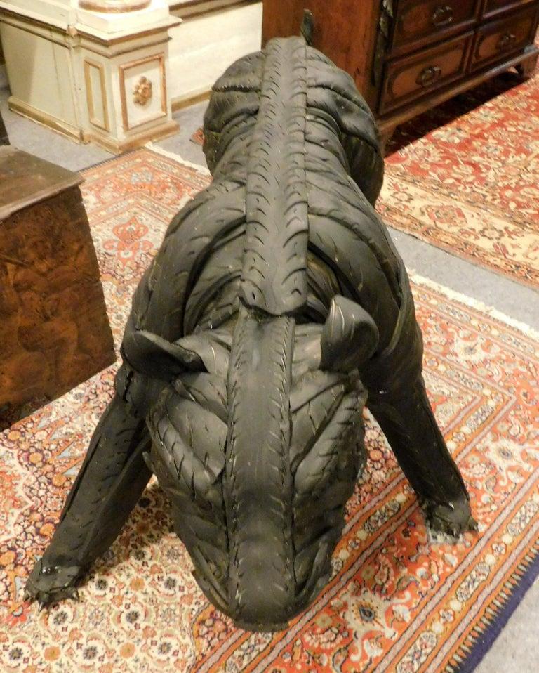 Italiano Statua di Pantera Nera realizzata con pneumatici riutilizzati, Scultura realizzata da artista del Belgio in vendita