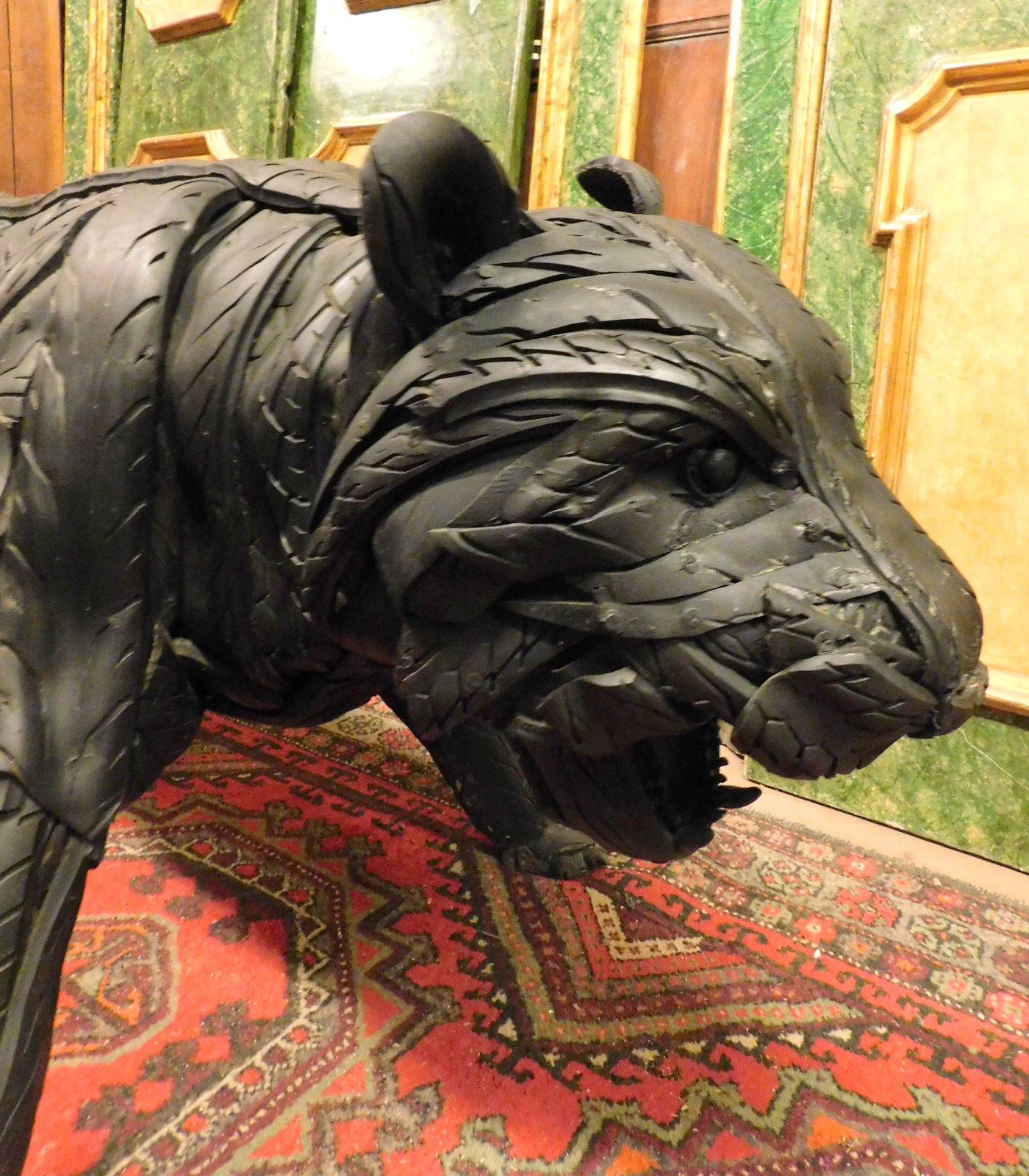 Statua di Pantera Nera realizzata con pneumatici riutilizzati, Scultura realizzata da artista del Belgio in vendita 2