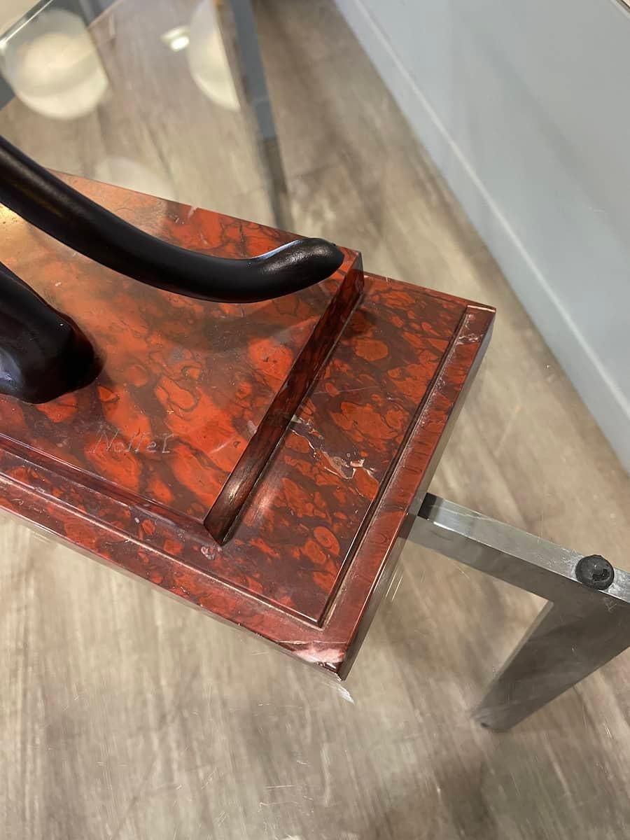 Statua di Pantera Nera con base in marmo rosso in vendita 5
