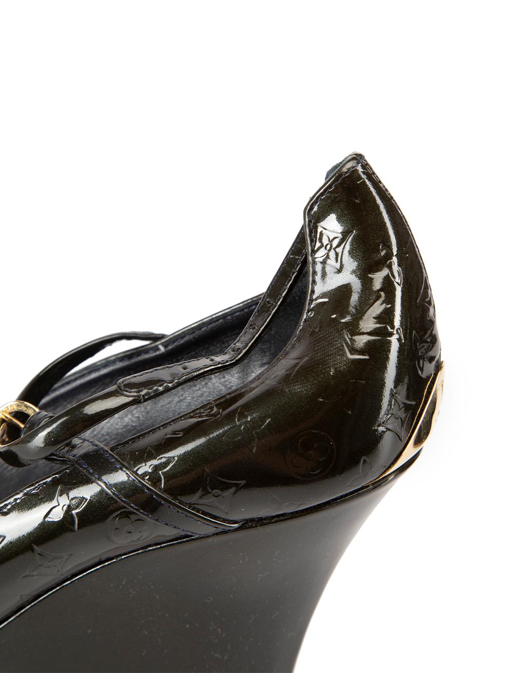 Black Patent Leather Petite Monogram Peep-Toe Wedge Sandals Size IT 40 For Sale 3