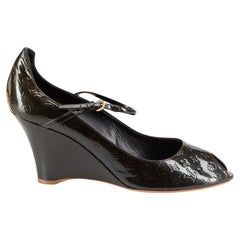 Black Patent Leather Petite Monogram Peep-Toe Wedge Sandals Size IT 40