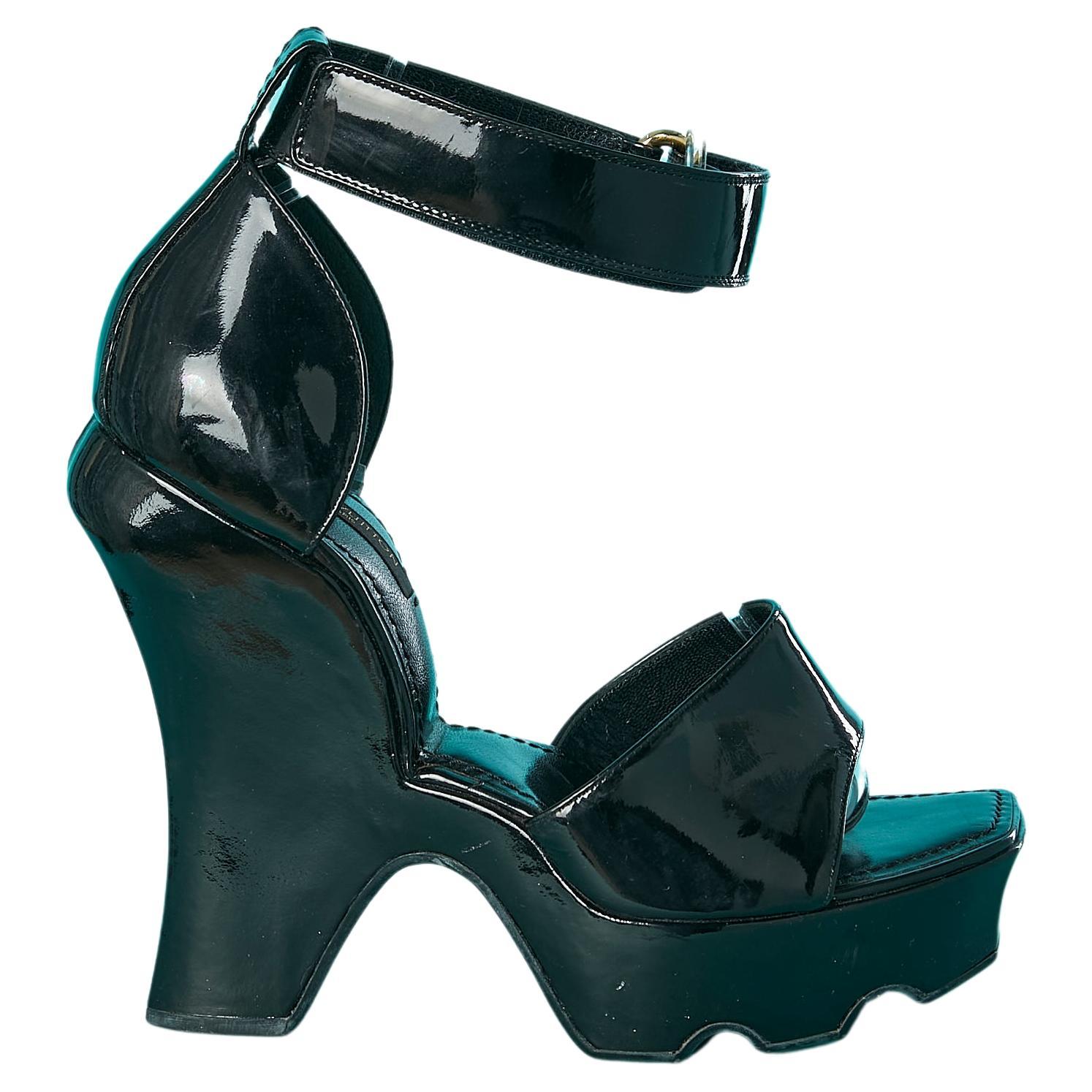 Black patent leather plateform sandal with ankle strap Louis Vuitton For Sale