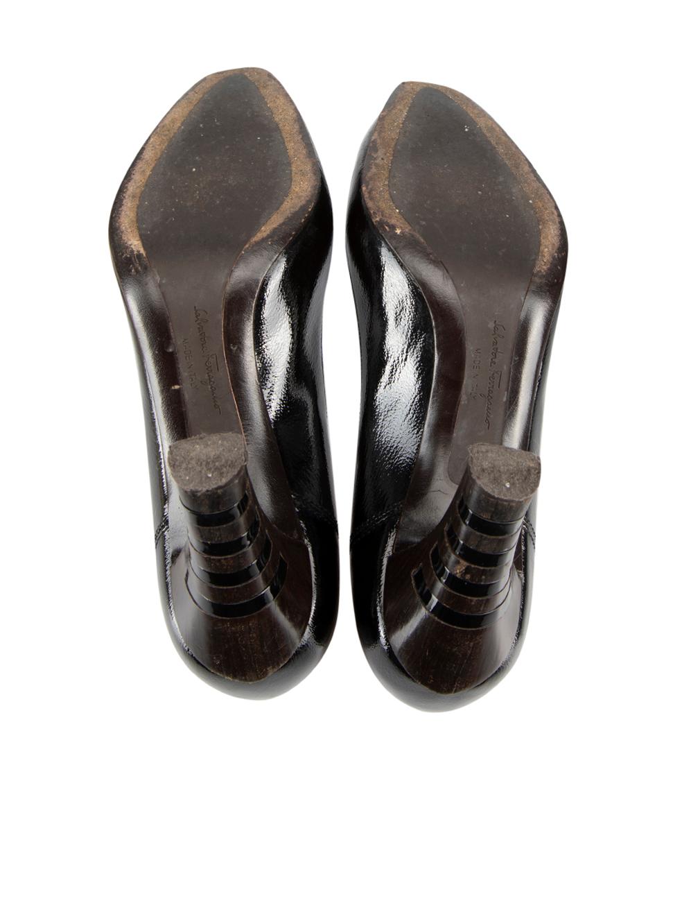 Women's Salvatore Ferragamo Black Patent Leather Wooden Heel Pumps Size US 8 For Sale