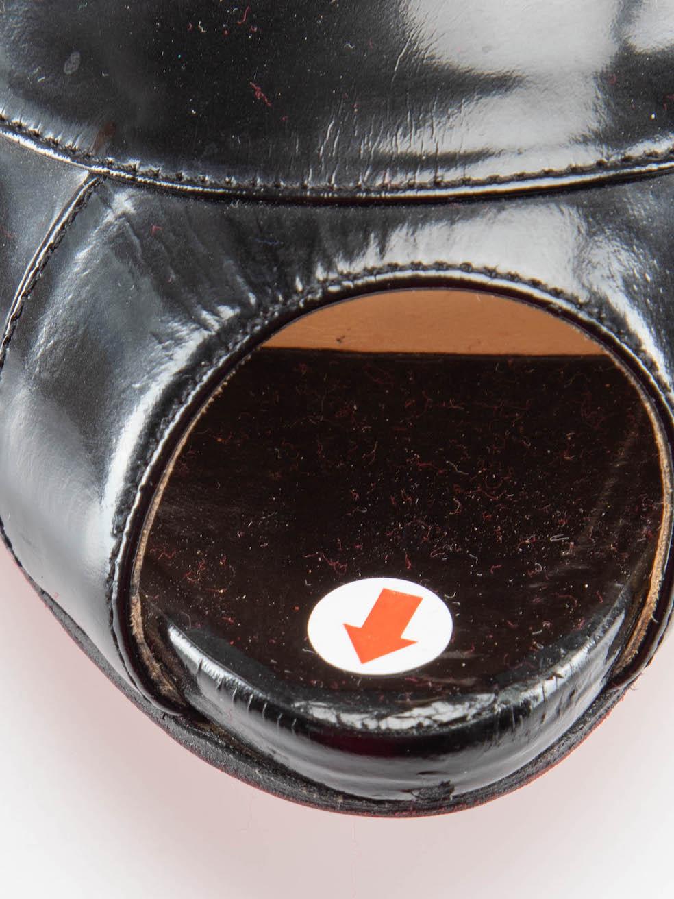 Black Patent Strap Detail Peep Toe Heels Size IT 39 For Sale 4