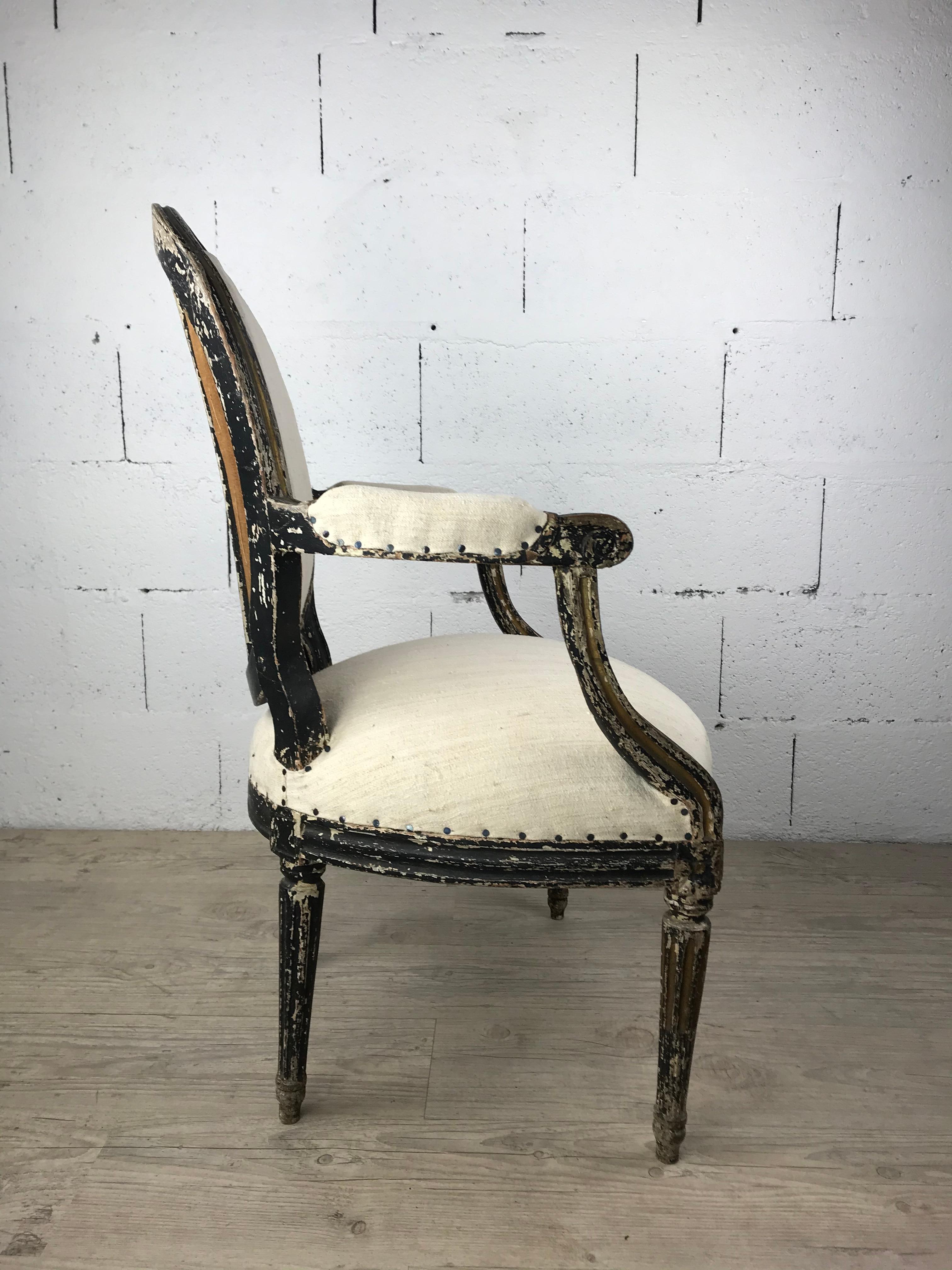 Black Patina Medaillon Armchair XVIII th century In Good Condition For Sale In PARIS, FR