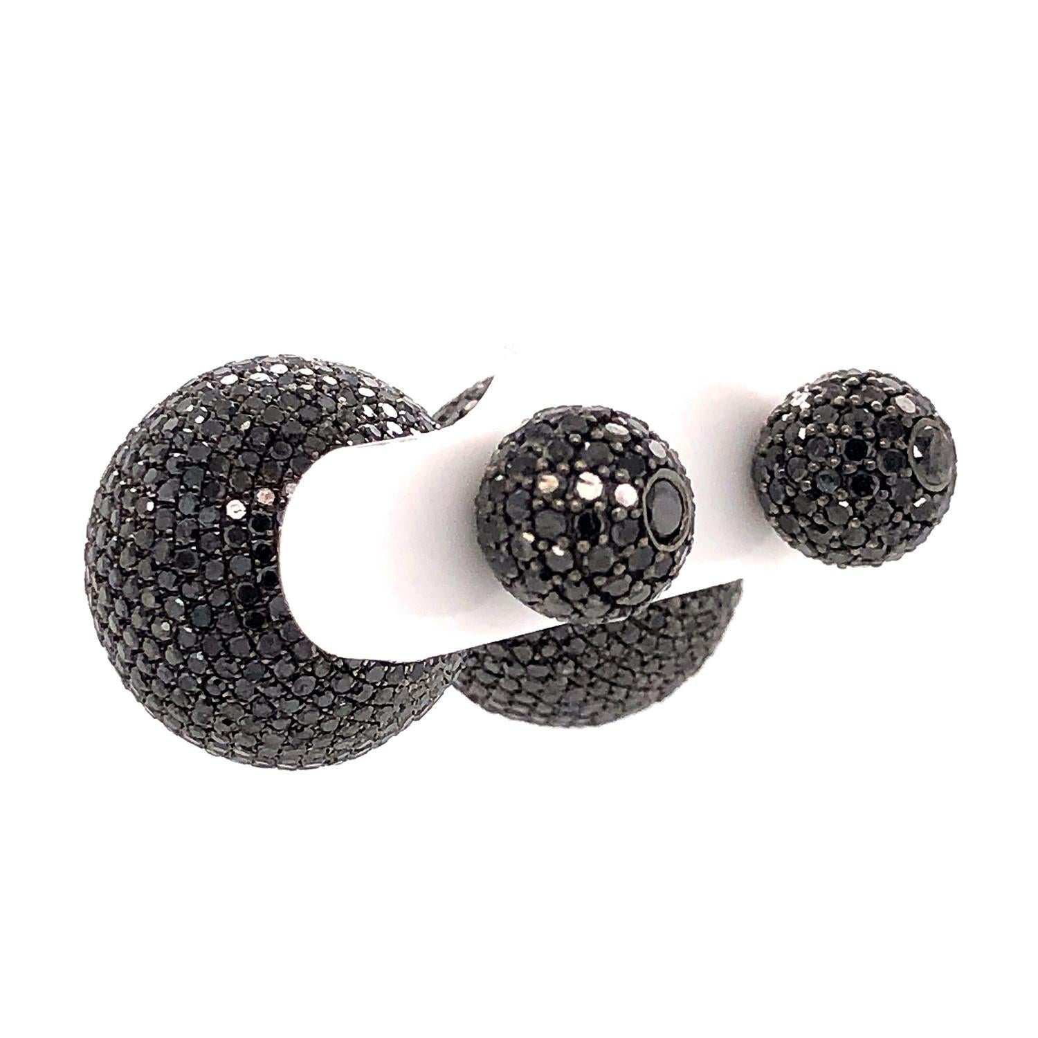 Artisan Black Pave Diamond Ball Tunnel Earring Made In 18k Gold For Sale