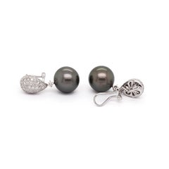 Abnehmbare Tropfenohrringe aus 18 Karat Weißgold mit schwarzer Perle und Diamant