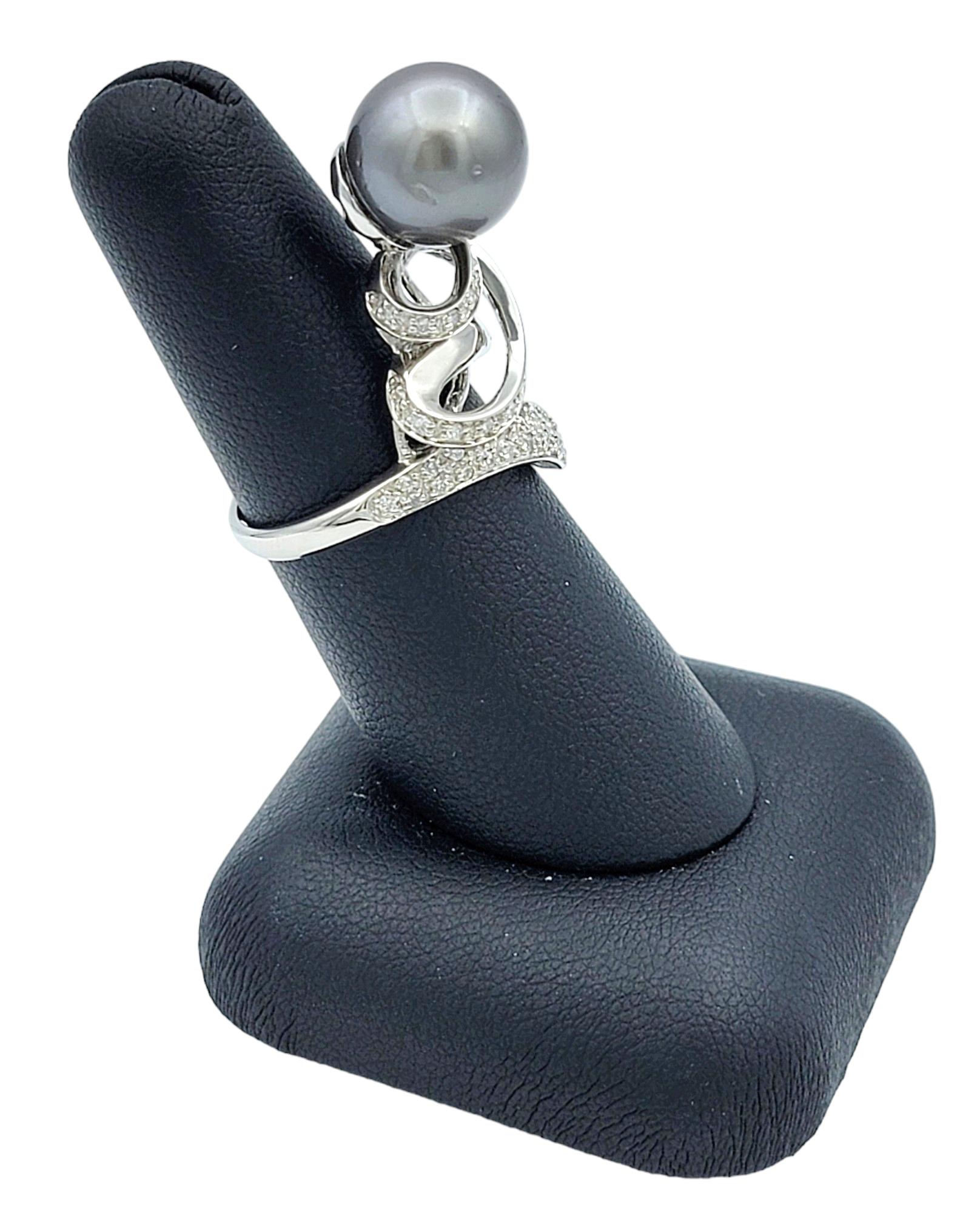Anello da cocktail con perle nere e diamanti a spirale in oro bianco 18 carati in vendita 4