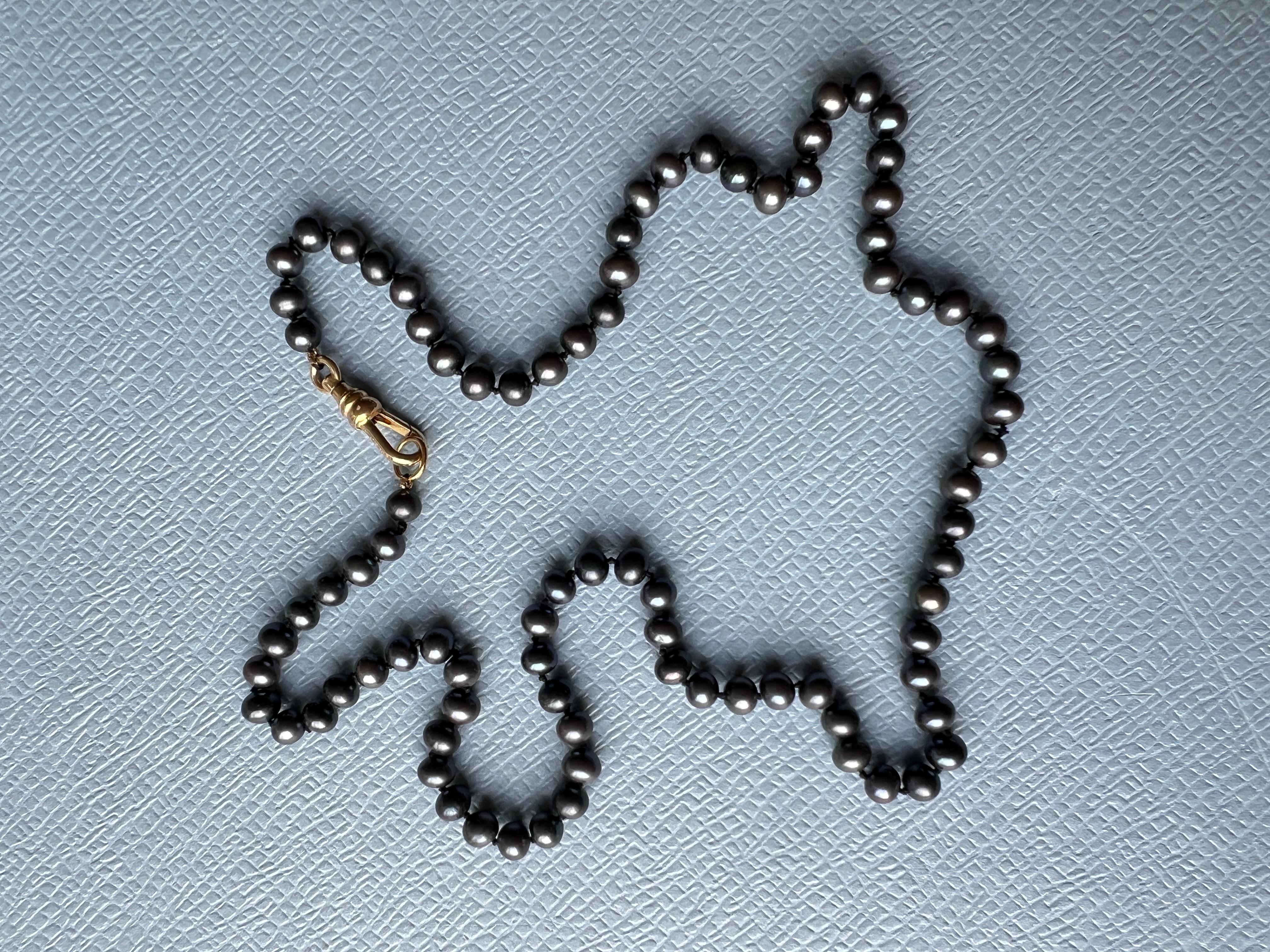 Round Cut Black Pearl Bead Necklace Made in Los Angeles J Dauphin For Sale