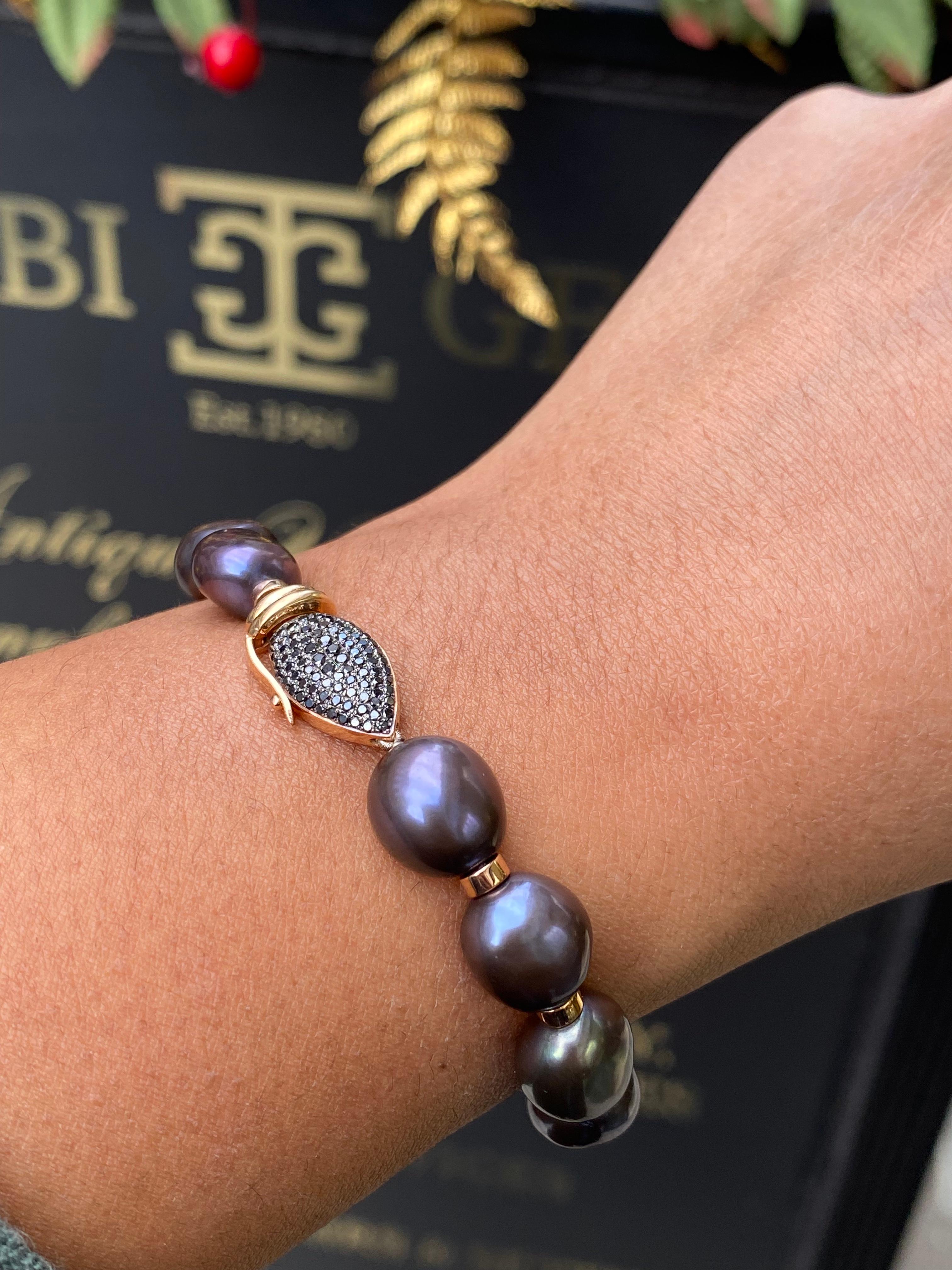 Brilliant Cut Black Pearl Bracelet with 18 Carat Rose Gold and Black Diamond Clasp For Sale