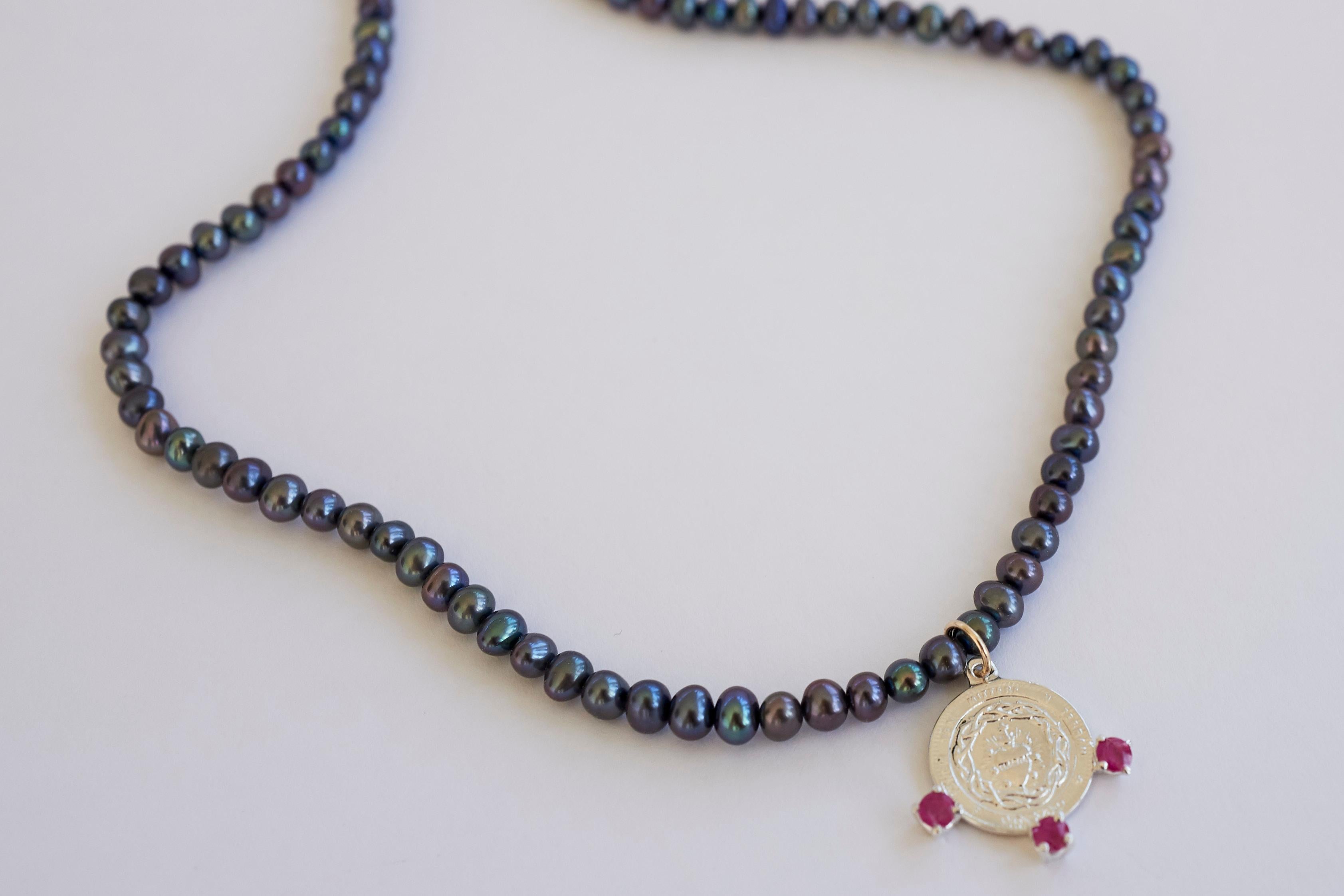 Schwarze schwarze Perlenkette Halskette Medaille Heiliges Herz Rosa Turmalin J Dauphin (Brillantschliff) im Angebot