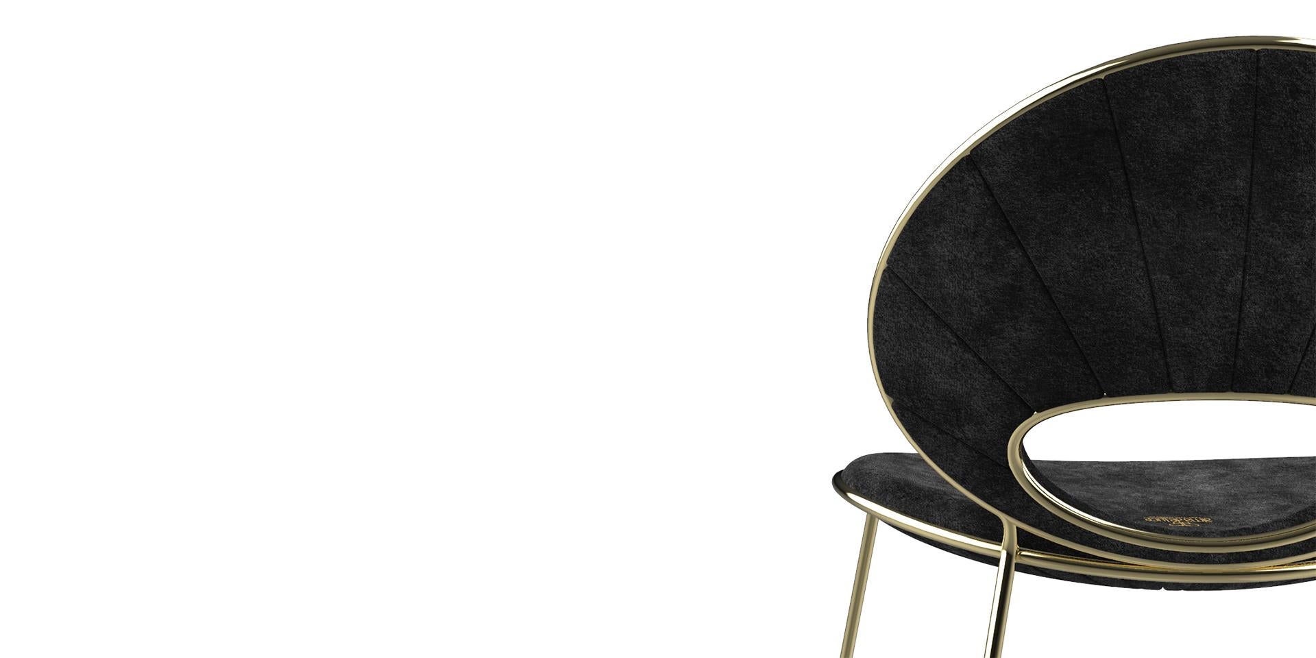 Le tapis Black Pearl est né de la beauté unique que crée la nature. Alma de Luce partage cet héritage spécial et éblouissant à travers ce meuble exclusif pour inspirer des intérieurs uniques et sophistiqués.

Ce patrimoine spécial et éblouissant,