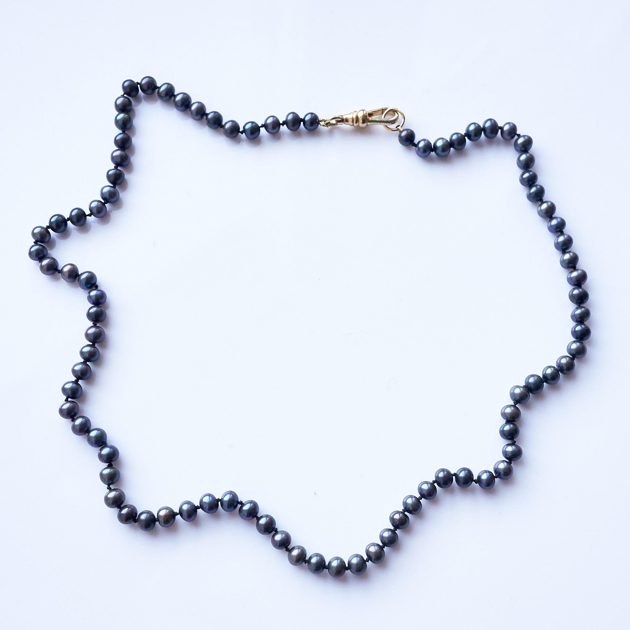 Black Pearl Choker Beaded Necklace Black Silk Thread J Dauphin In New Condition For Sale In Los Angeles, CA