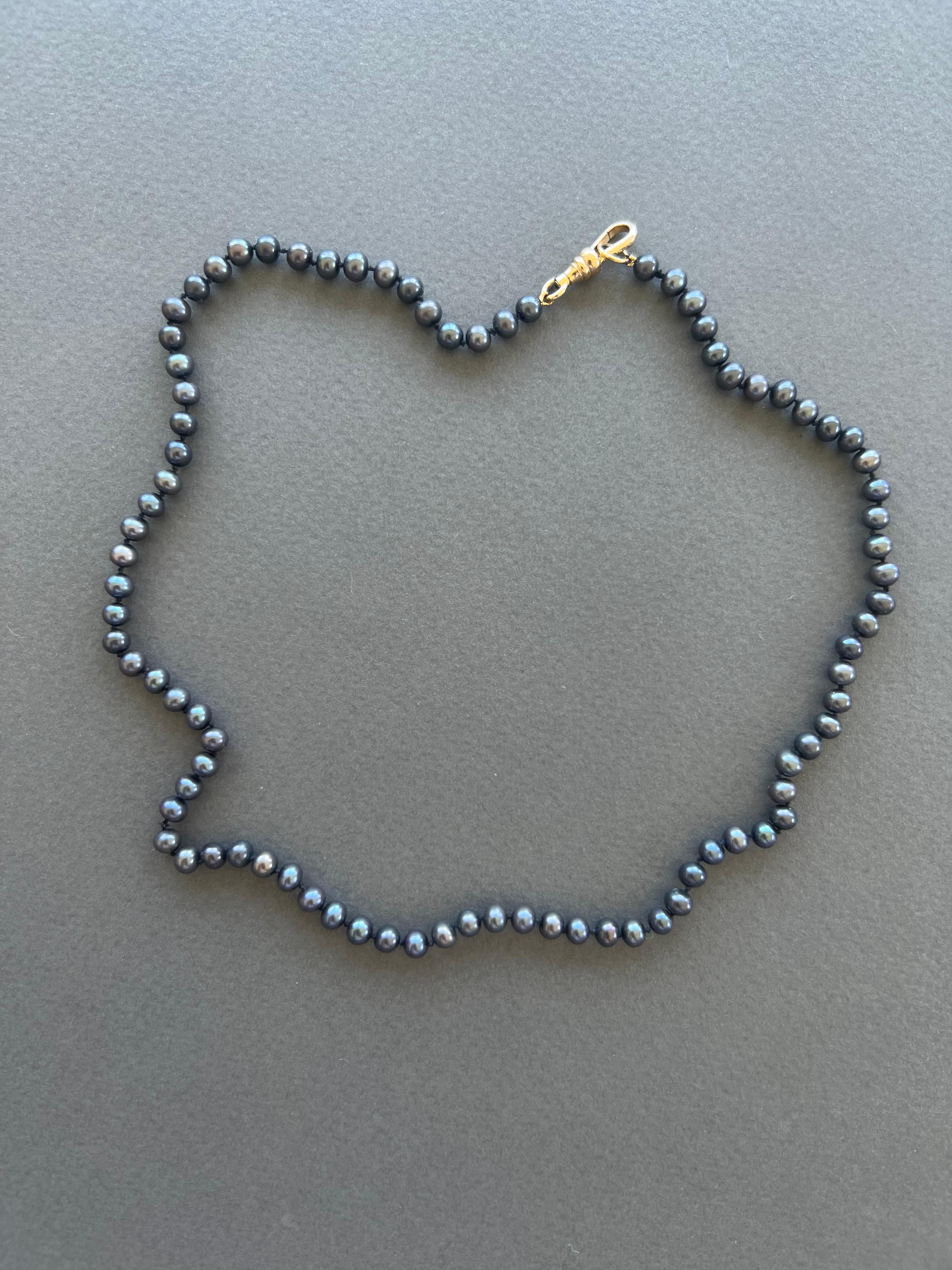 Schwarze Perlen-Choker-Halskette mit Perlen aus schwarzem Seidenfaden J Dauphin (Viktorianisch) im Angebot
