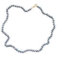 Schwarze Perlen-Choker-Halskette mit Perlen aus schwarzem Seidenfaden J Dauphin