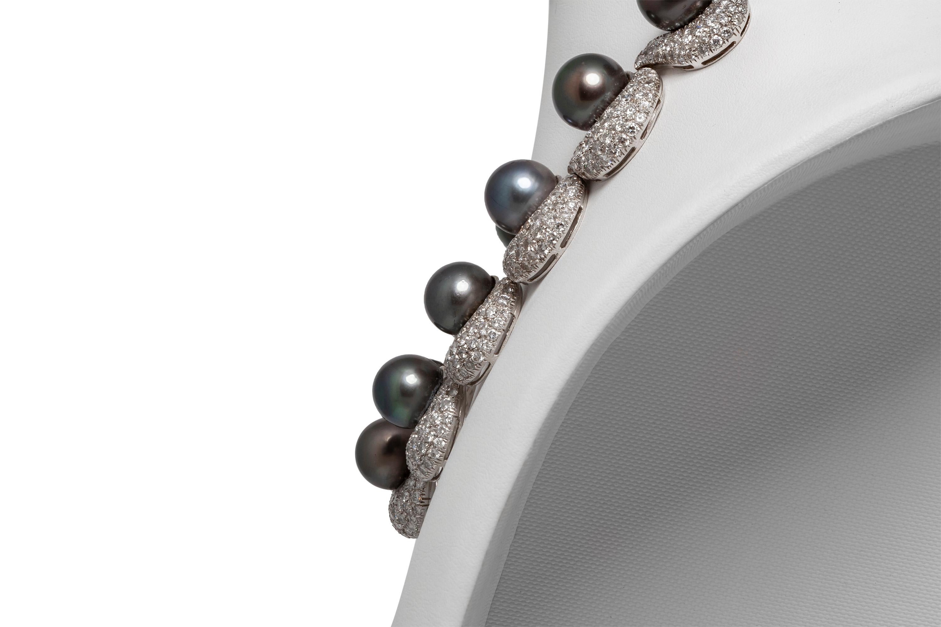 Collier de perles noires et de diamants Bon état - En vente à New York, NY