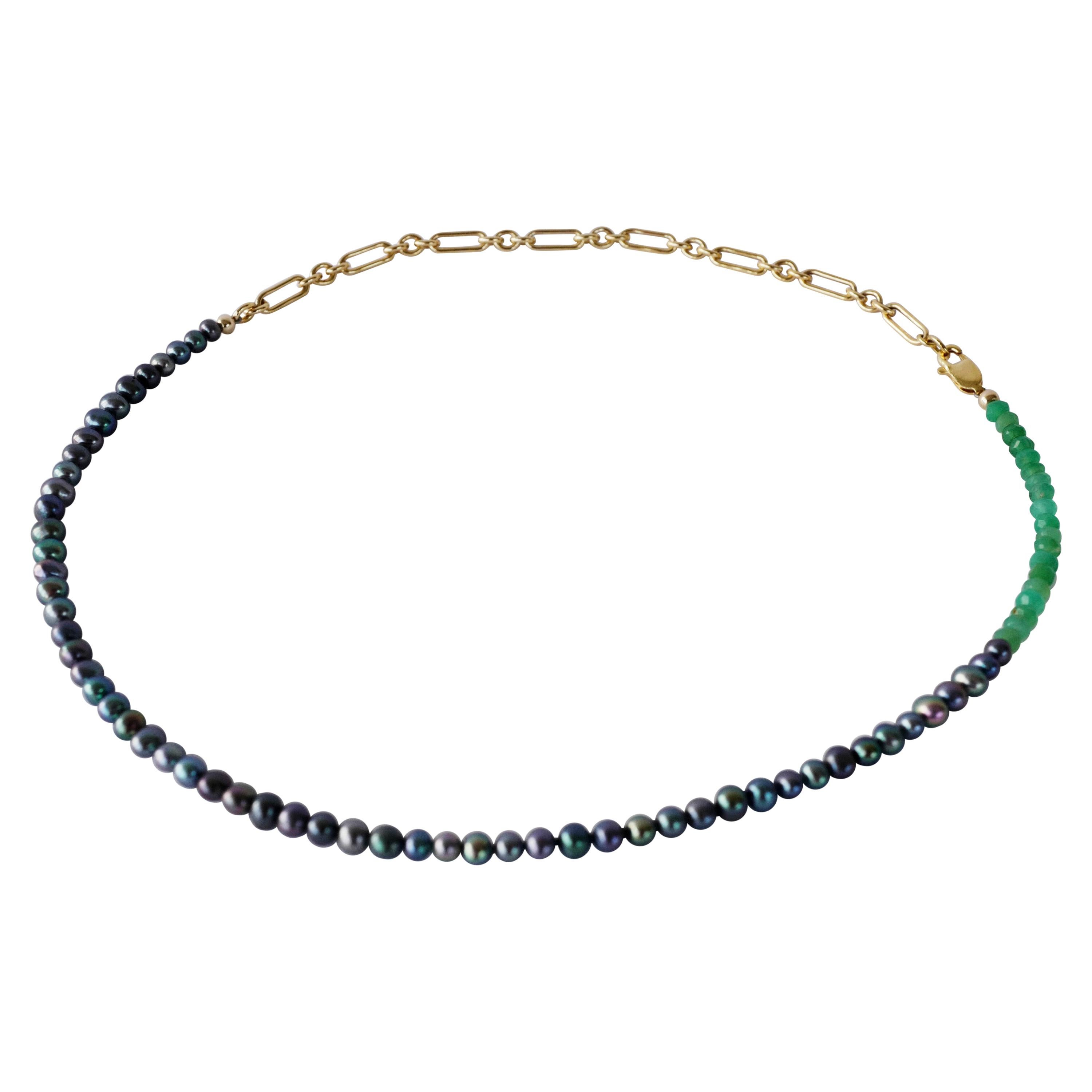 Romantique Collier ras du cou J Dauphin en perles noires, chrysoprase verte et chaîne remplie d'or en vente
