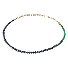 Perle noire  Collier ras du cou en perles J Dauphin avec chaîne remplie d'or et de chrysoprase verte