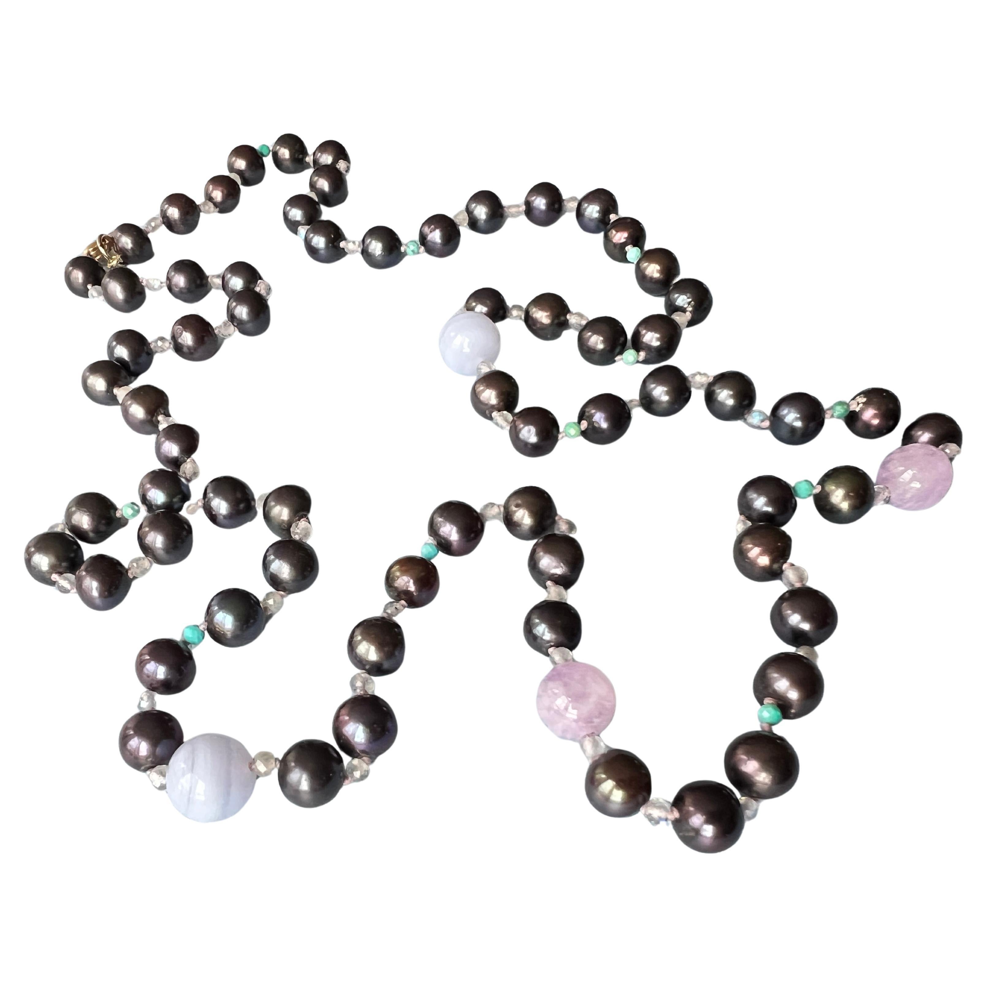 Black Pearl Necklace  Labradorite Amethyst Multi Gem with a Gold Filled Clasp

82 cm, 33 inches

Designer: J DAUPHIN 

Made in Los Angeles

Available for immediate delivery 