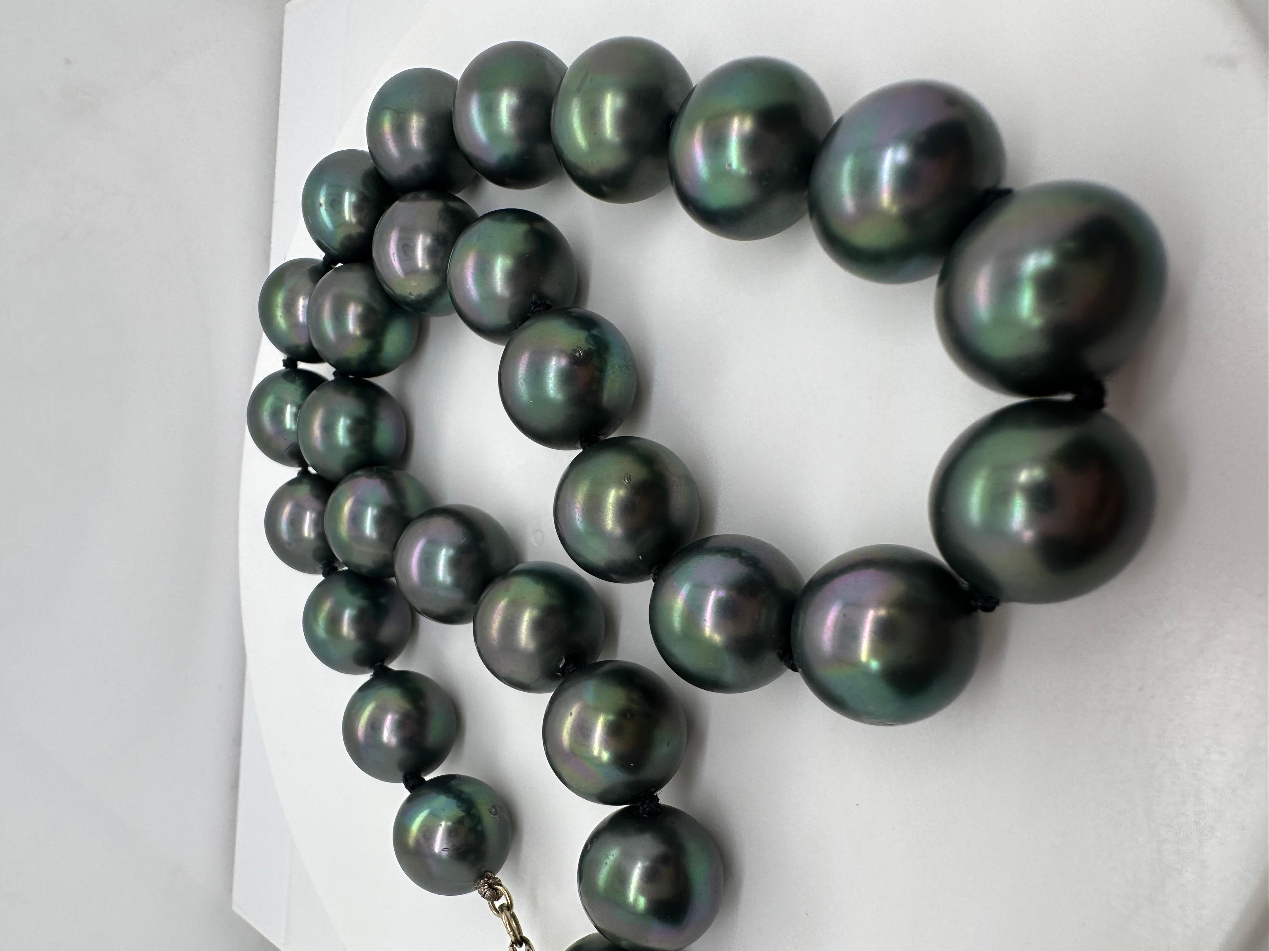 vintage black pearl necklace