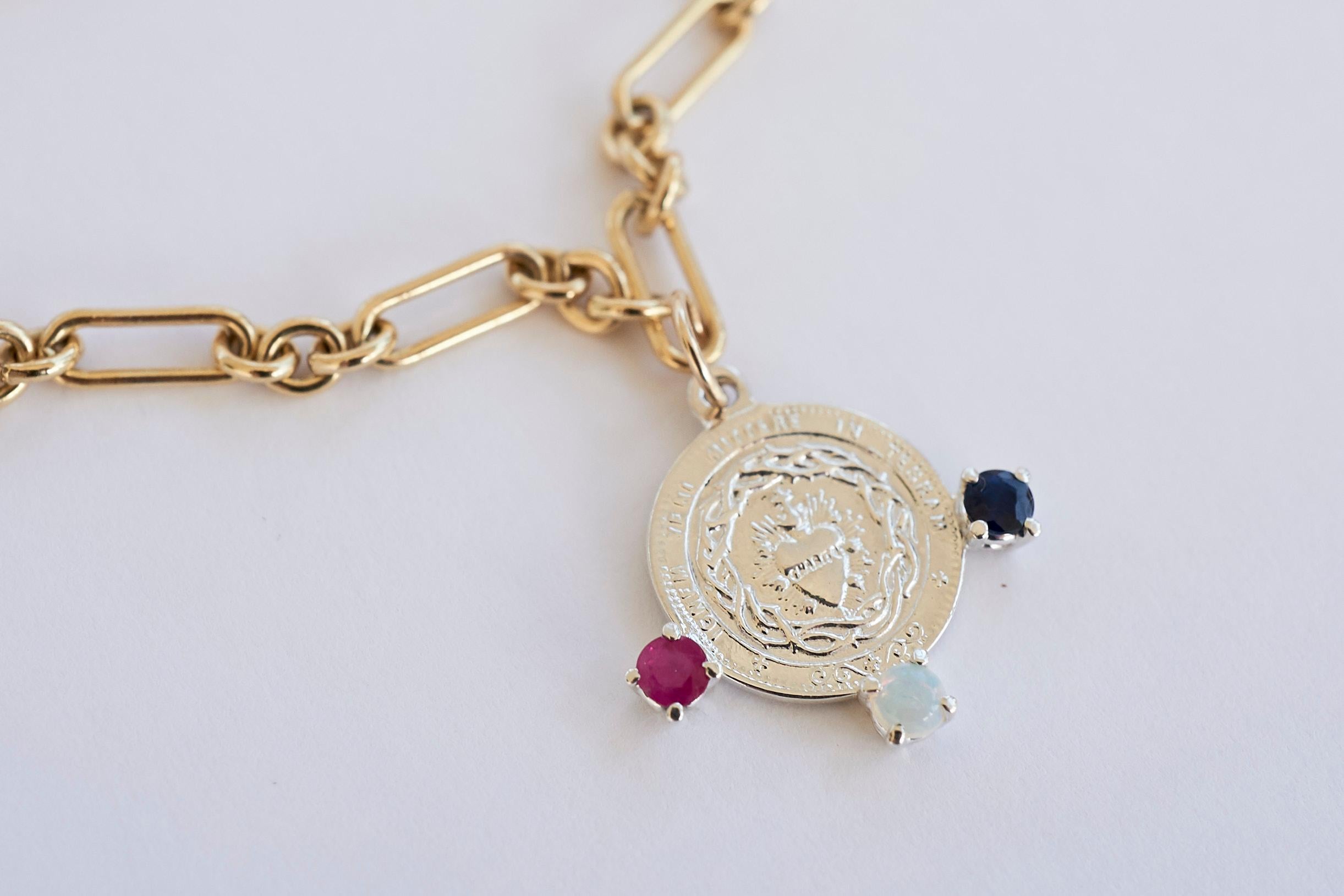 J Dauphin, collier de pièces avec médaille du Sacré-Cœur, perle noire, opale, tourmaline rose Neuf - En vente à Los Angeles, CA
