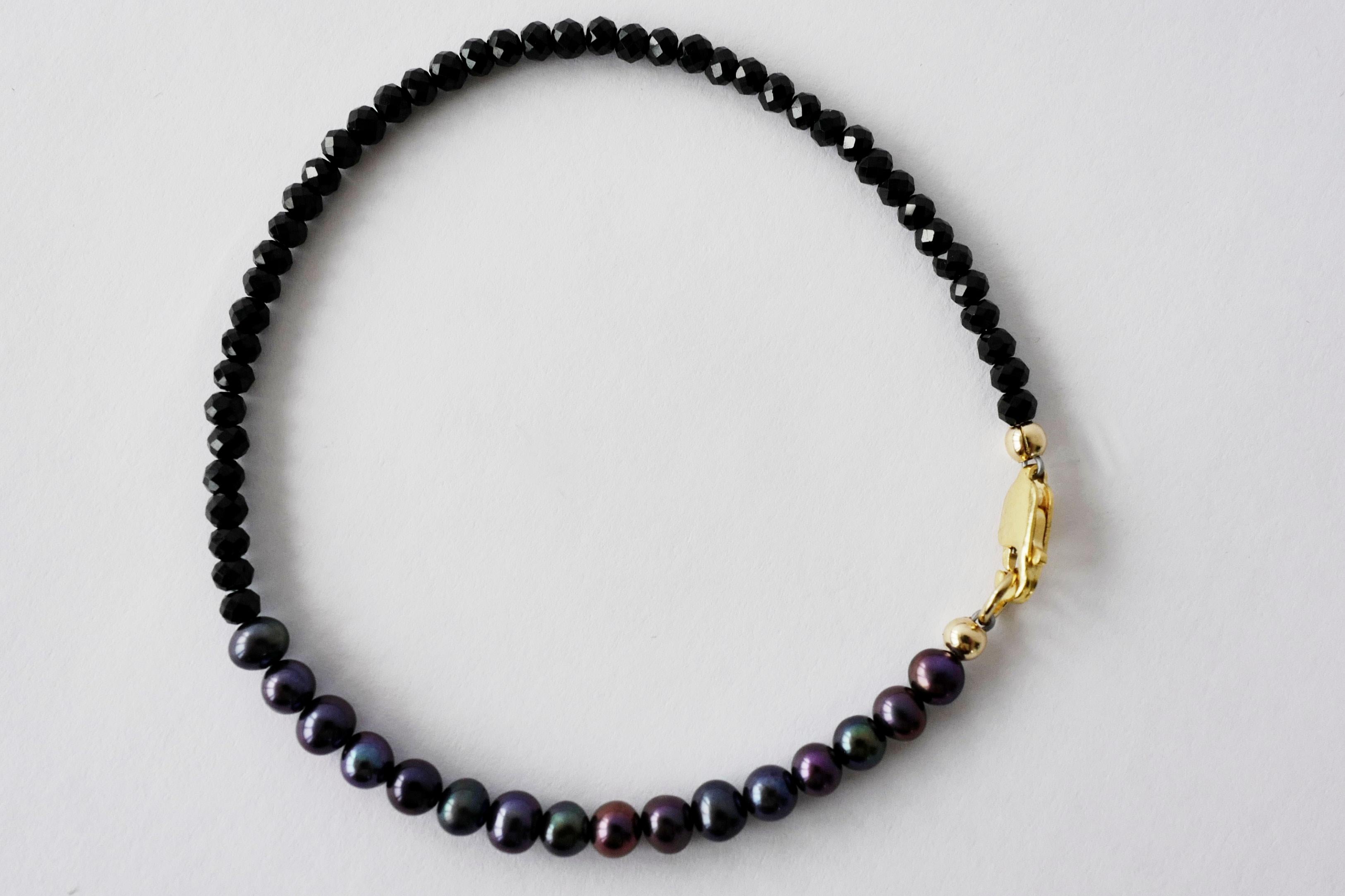 Schwarzes Perlen-Spinell-Perlen-Armband Kette J Dauphin im Angebot 1