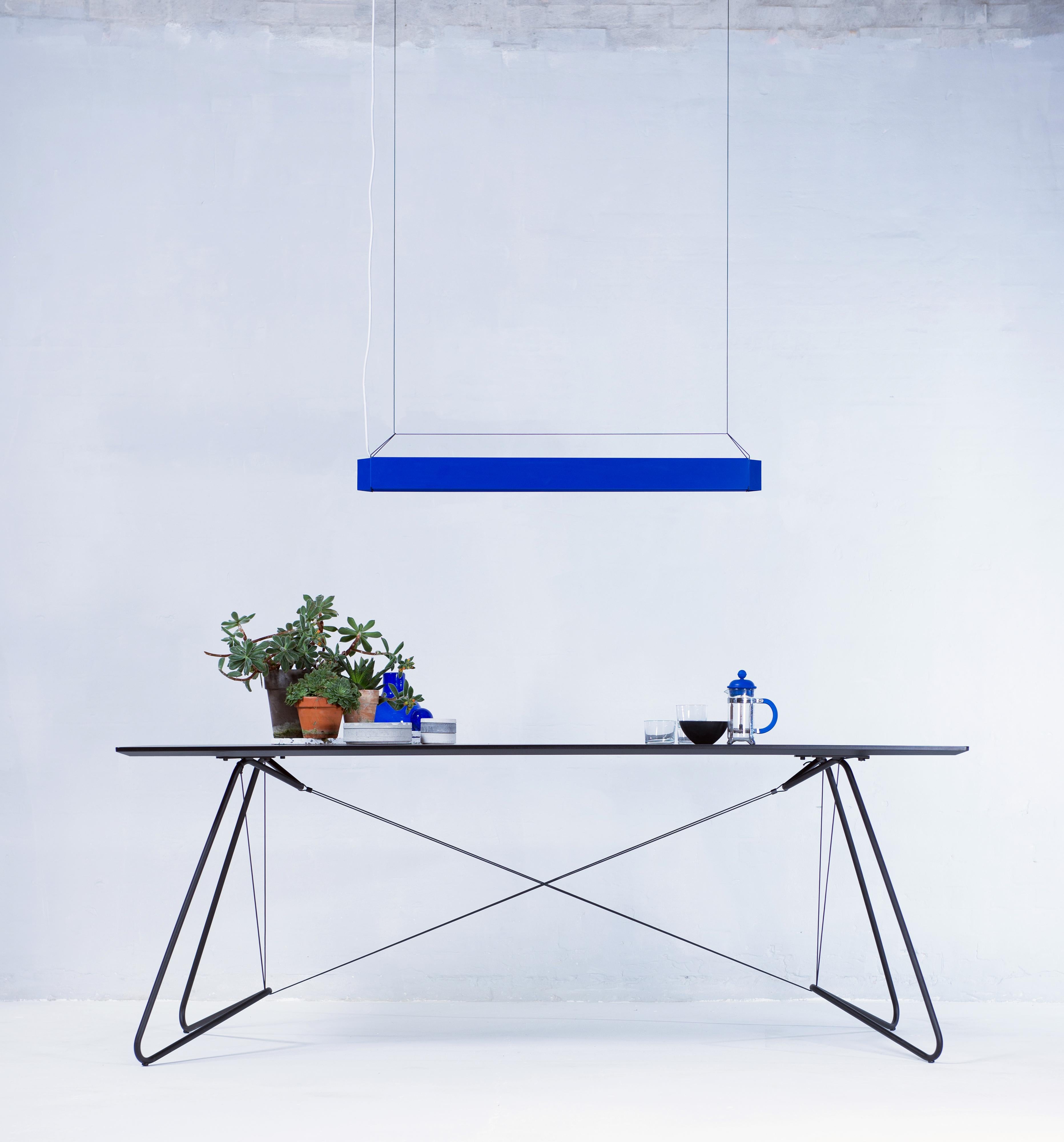 Danese Lampada a sospensione a forma di penna nera di Design/One in vendita