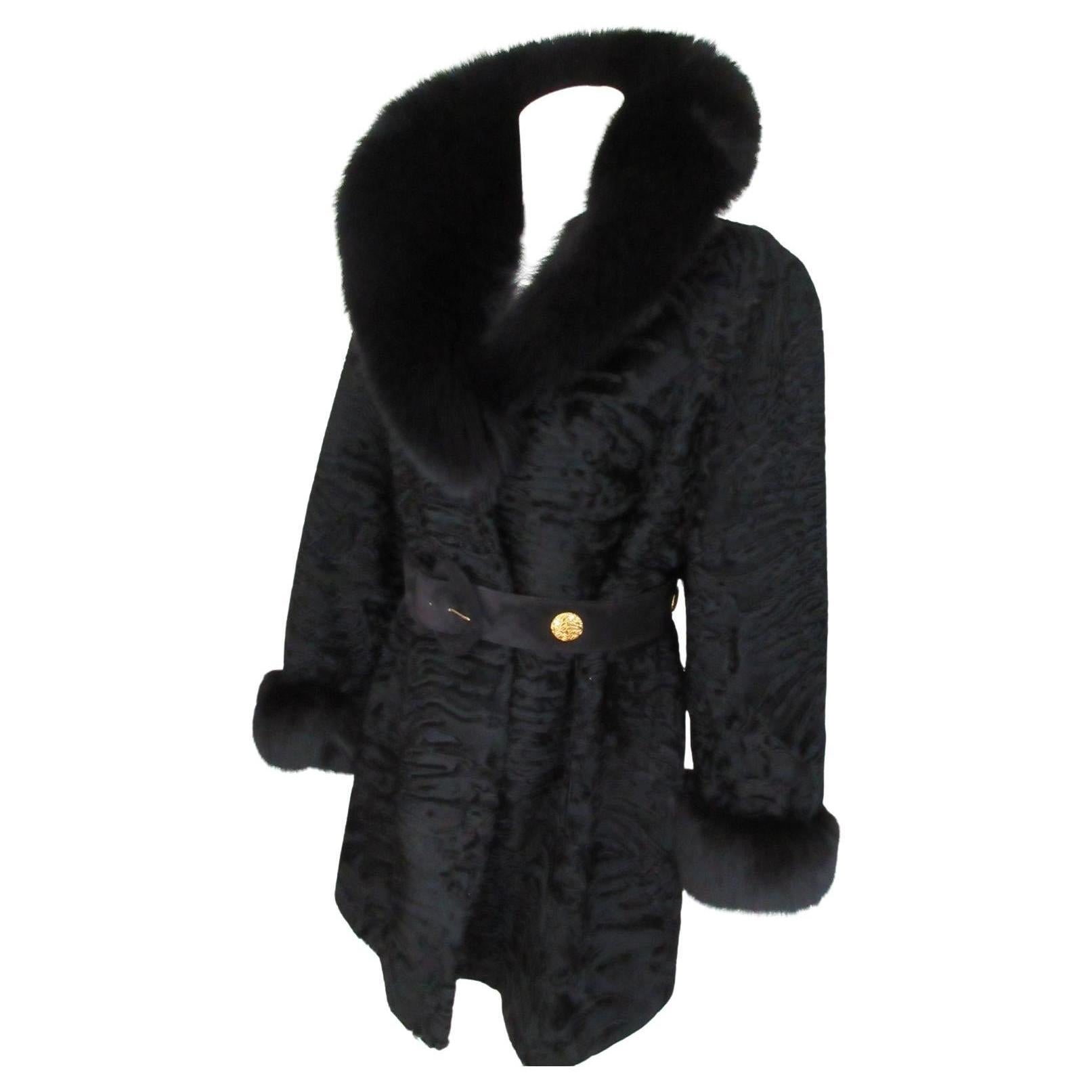 Cappotto di pelliccia di volpe nera persiana