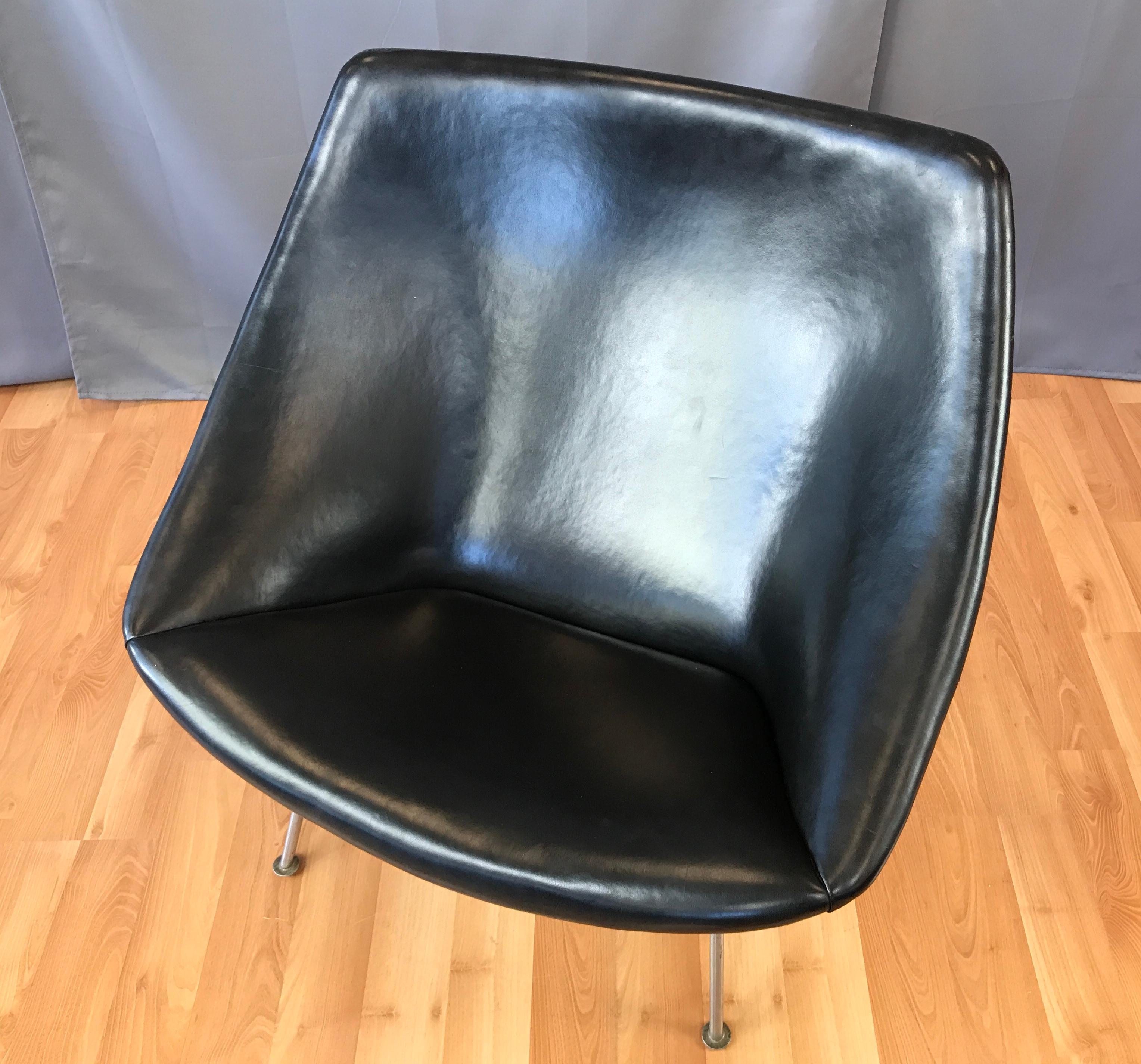 Steel Pierre Paulin for Artifort F156 Oyster Chair in Black Leather, Early 1960s