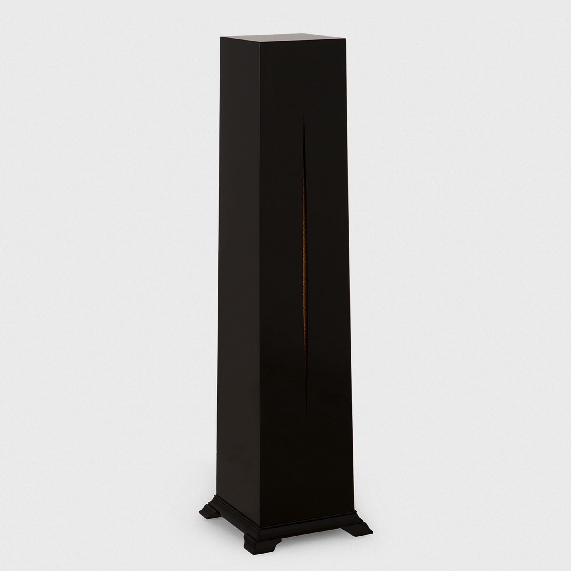 Hand-Carved Black Pillar Column or Pedestal For Sale