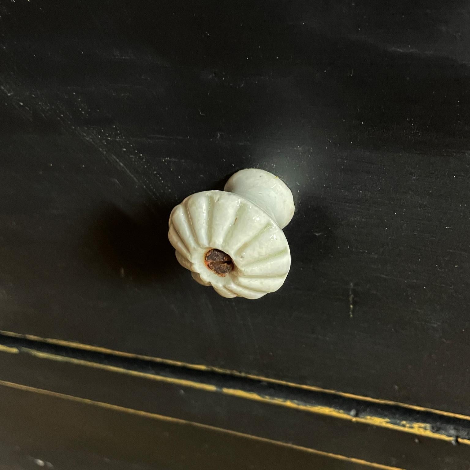 Armadio in pino nero, circa 1900 in vendita 2