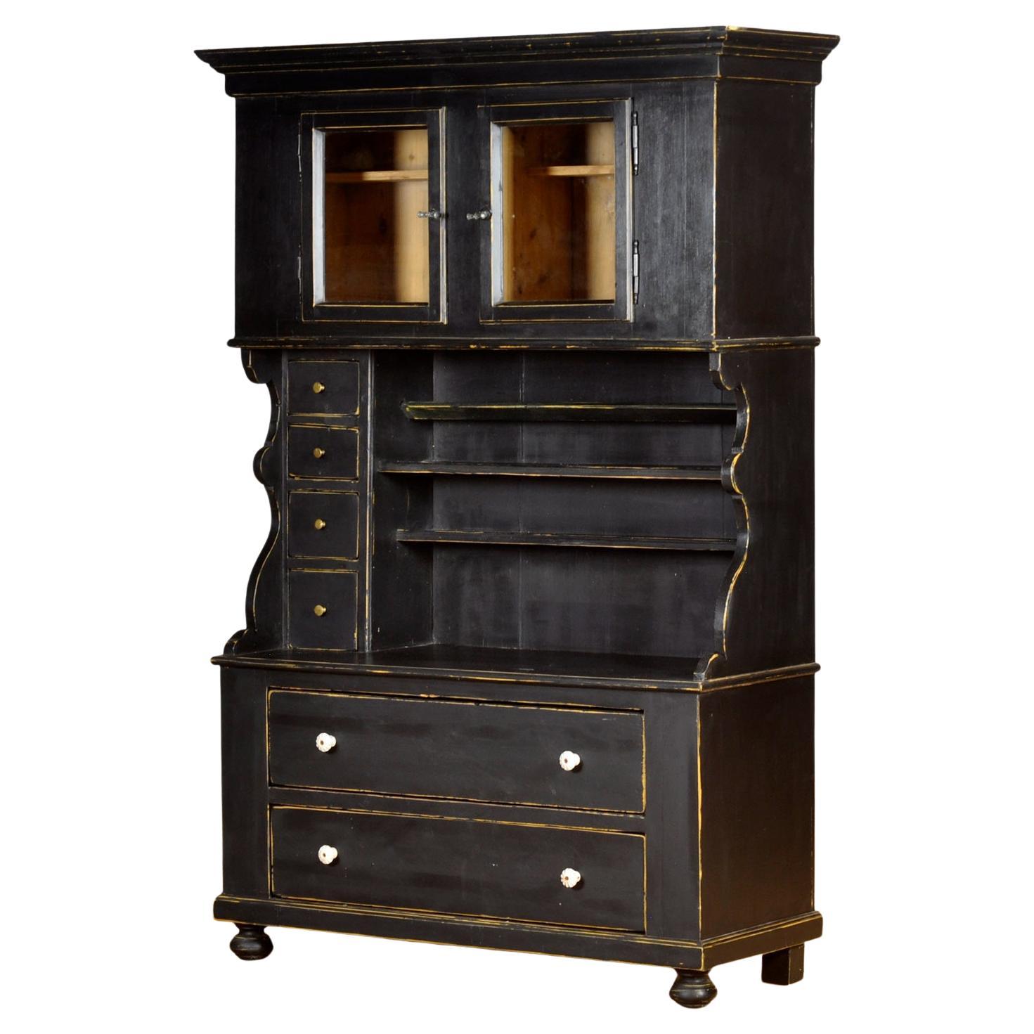 Armoire en pin noir, vers 1900