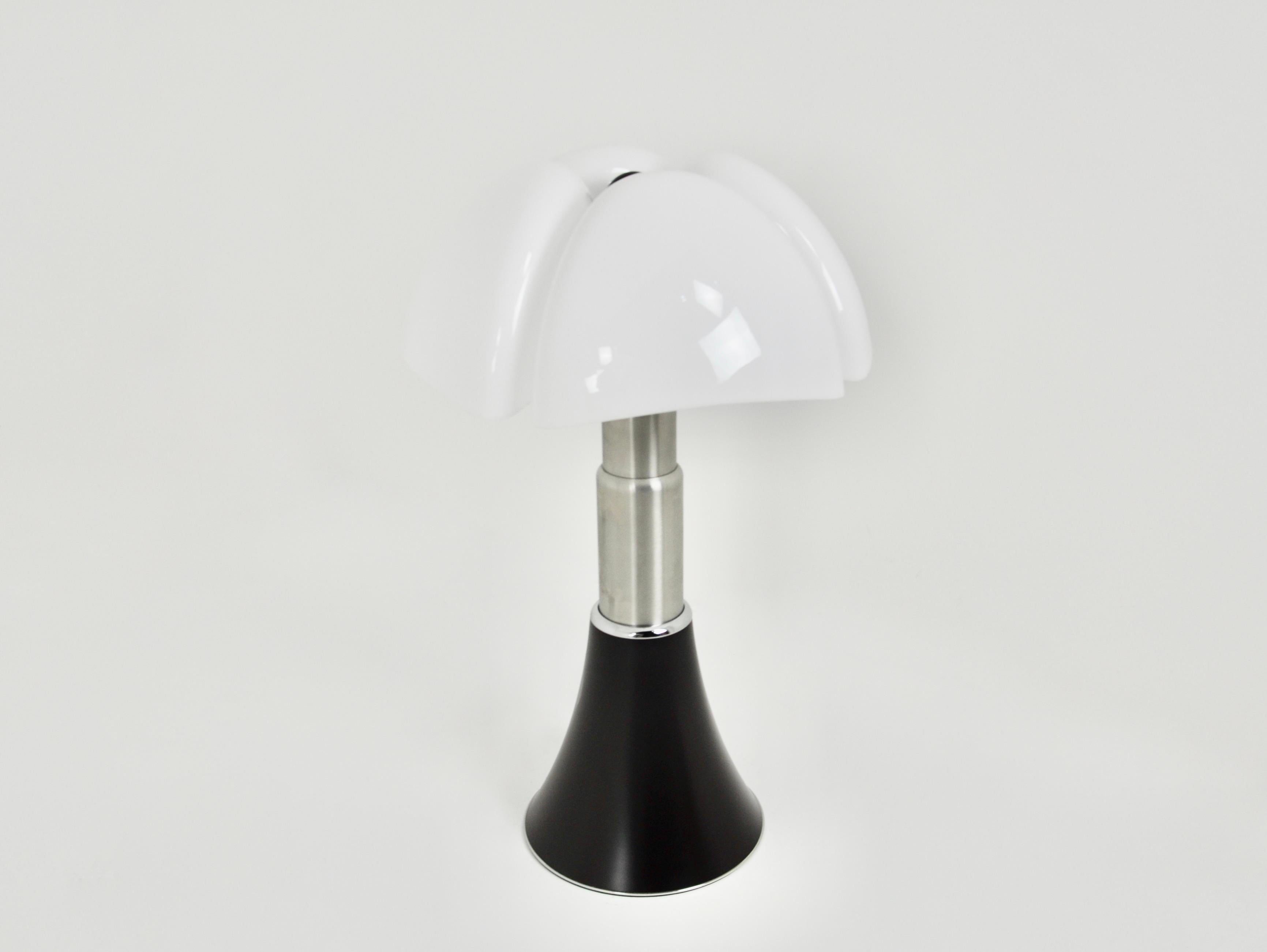 Black Pipistrello Table Lamp by Gae Aulenti for Martinelli Luce, 1960s 4