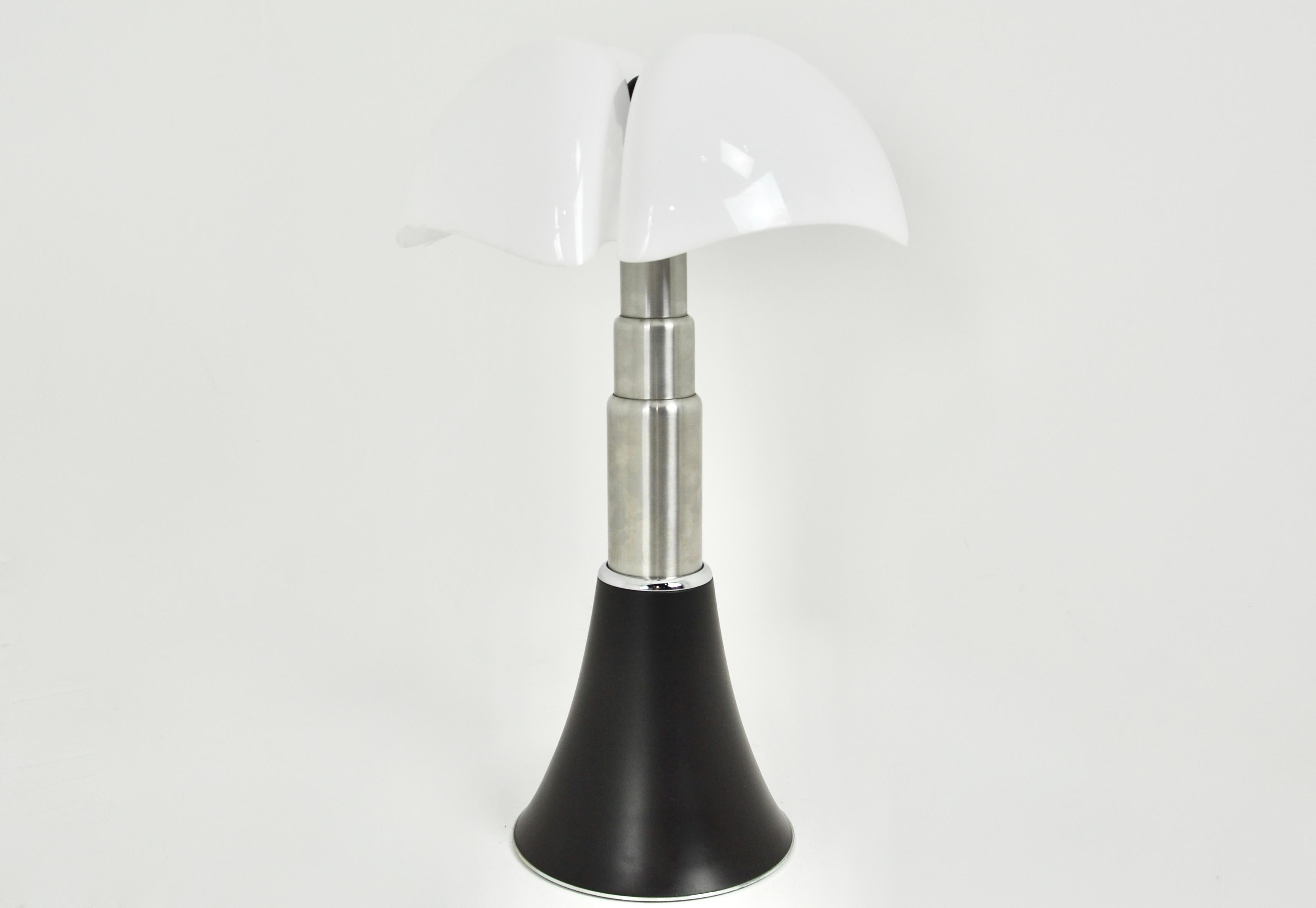 Black Pipistrello Table Lamp by Gae Aulenti for Martinelli Luce, 1960s 4