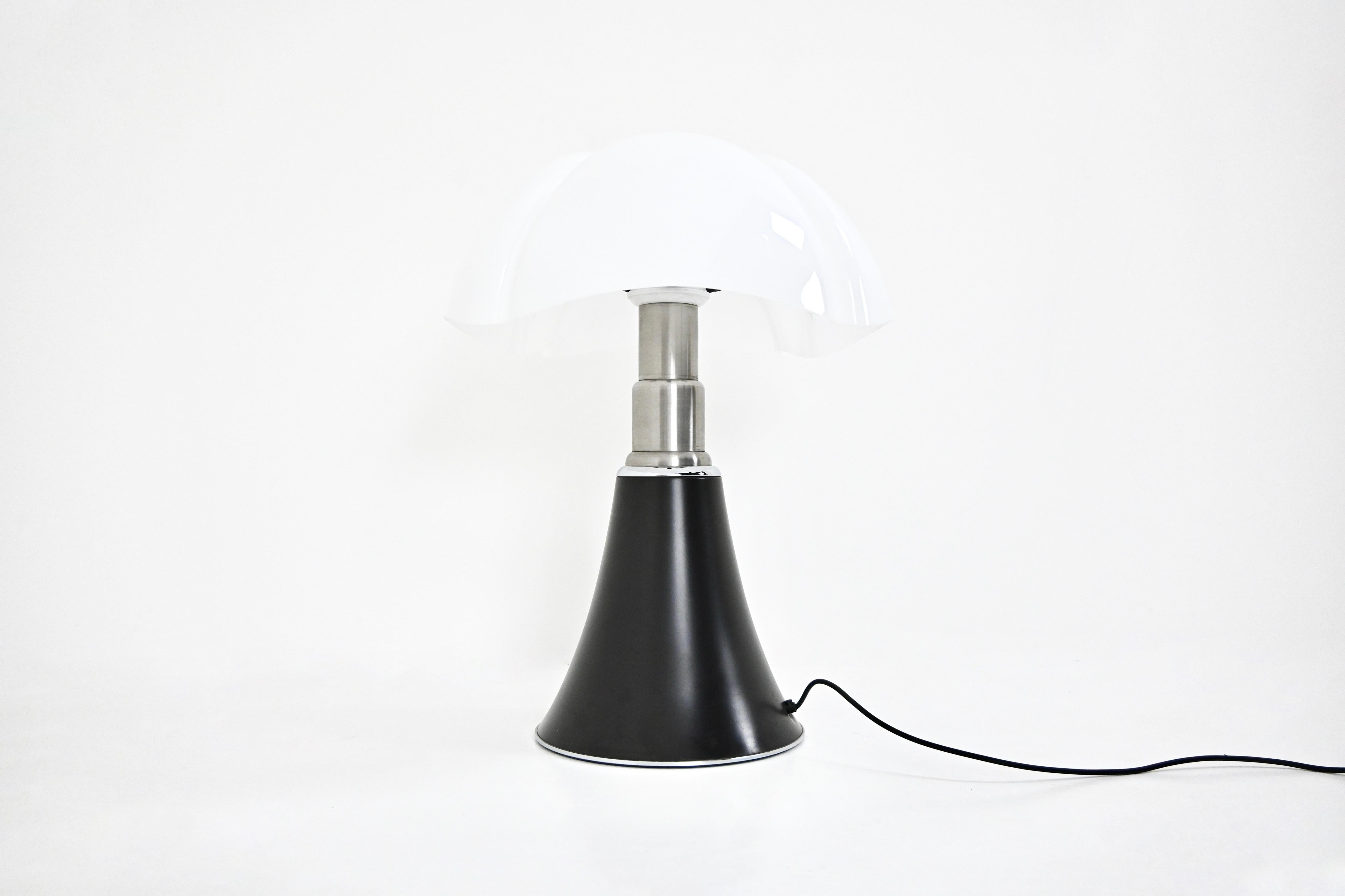 Lampe de bureau Pipistrello noire de Gae Aulenti pour Martinelli Luce, 1960 en vente 5