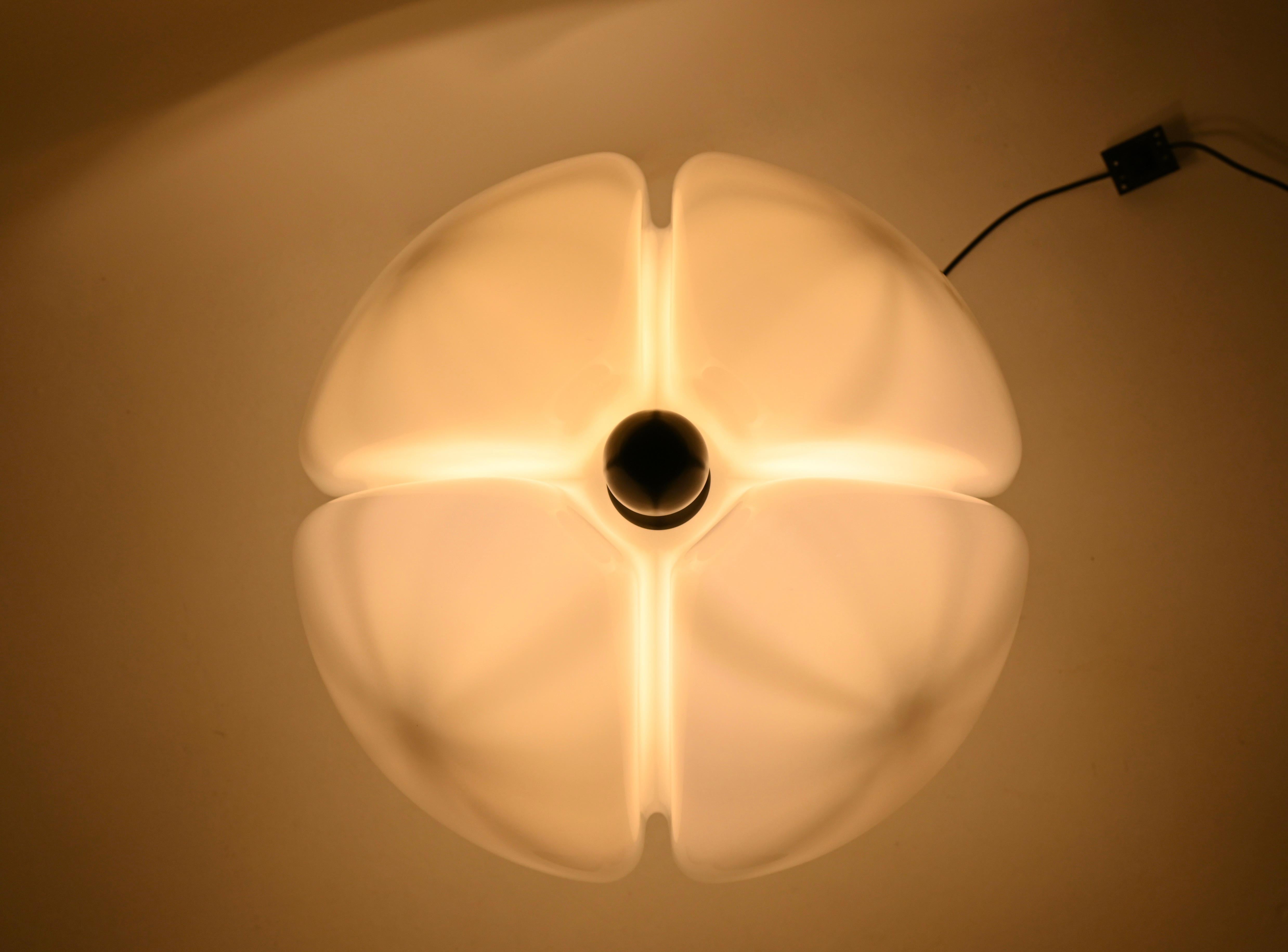 Lampe de bureau Pipistrello noire de Gae Aulenti pour Martinelli Luce, 1960 en vente 7