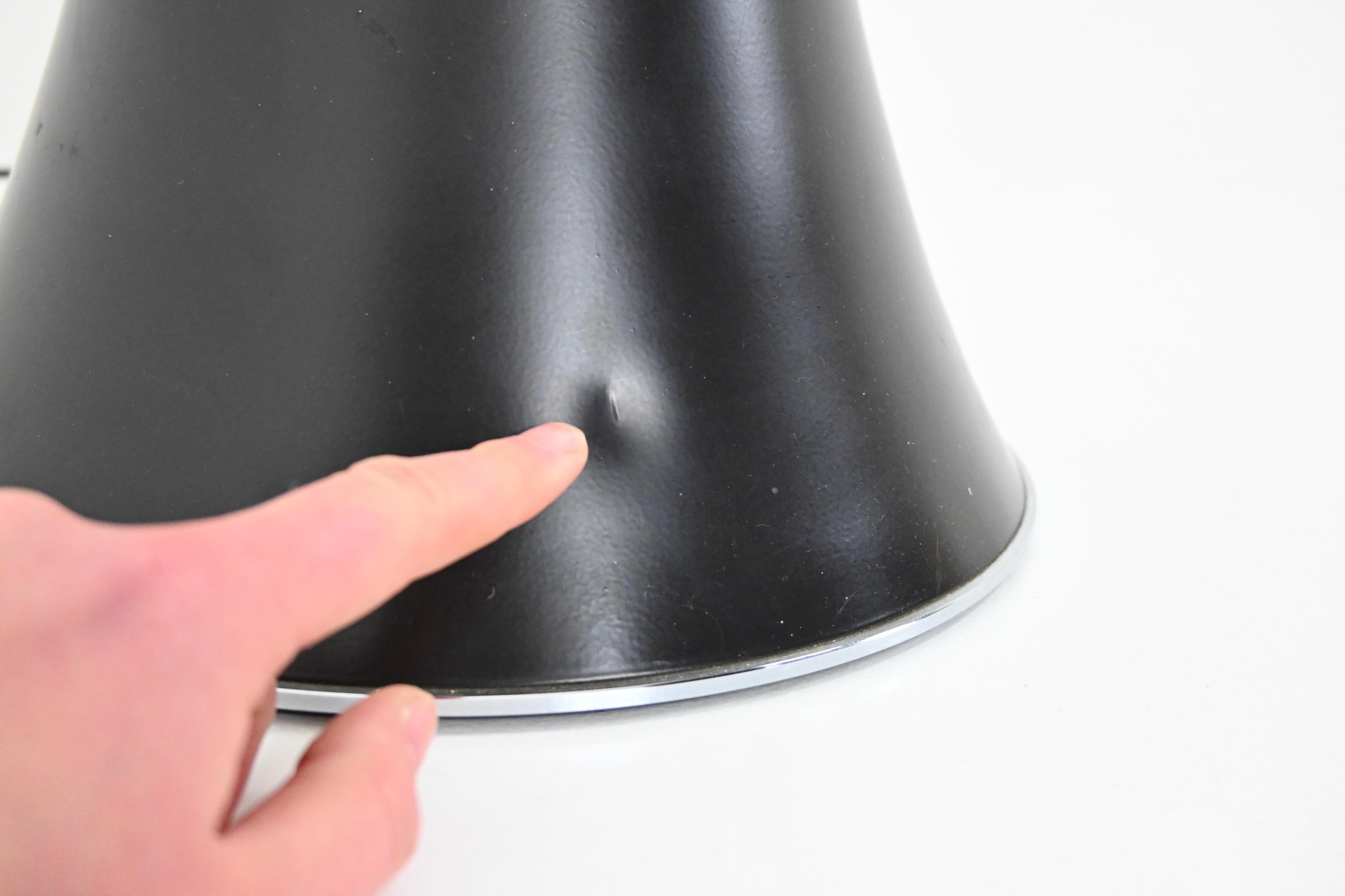 Lampe de bureau Pipistrello noire de Gae Aulenti pour Martinelli Luce, 1960 en vente 9