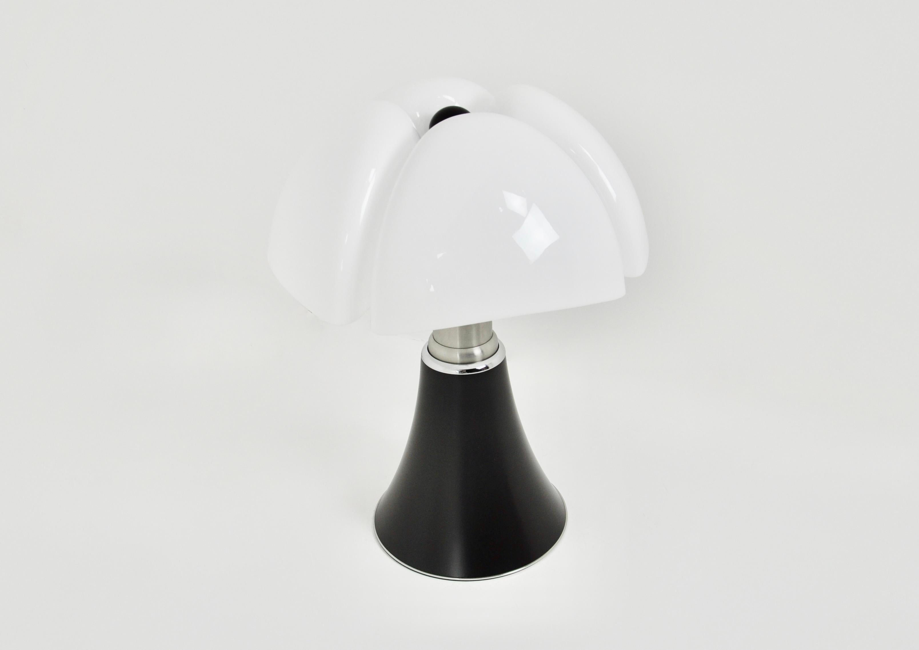 Black Pipistrello Table Lamp by Gae Aulenti for Martinelli Luce, 1960s In Good Condition In Lasne, BE
