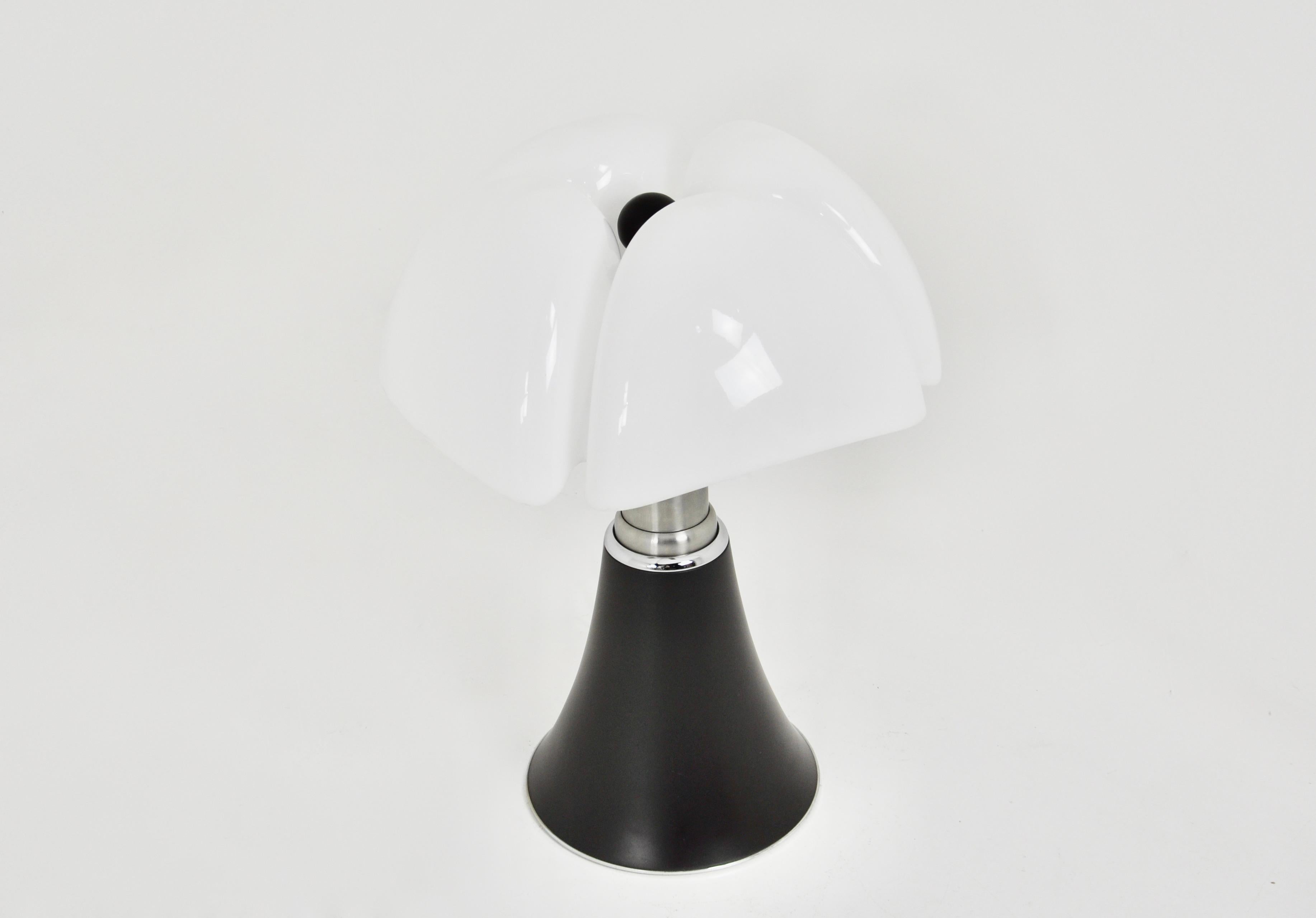 Black Pipistrello Table Lamp by Gae Aulenti for Martinelli Luce, 1960s In Good Condition In Lasne, BE