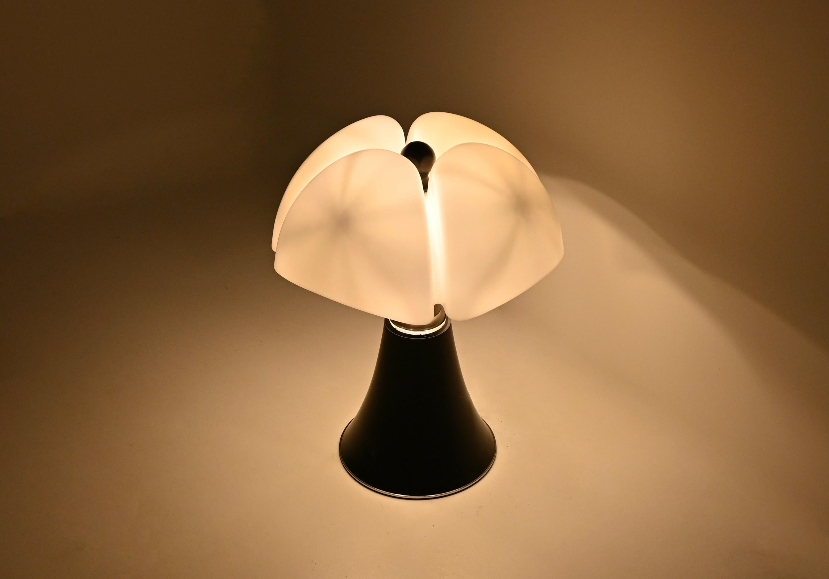 Lampe de bureau Pipistrello noire de Gae Aulenti pour Martinelli Luce, 1960 Bon état - En vente à bruxelles, BE
