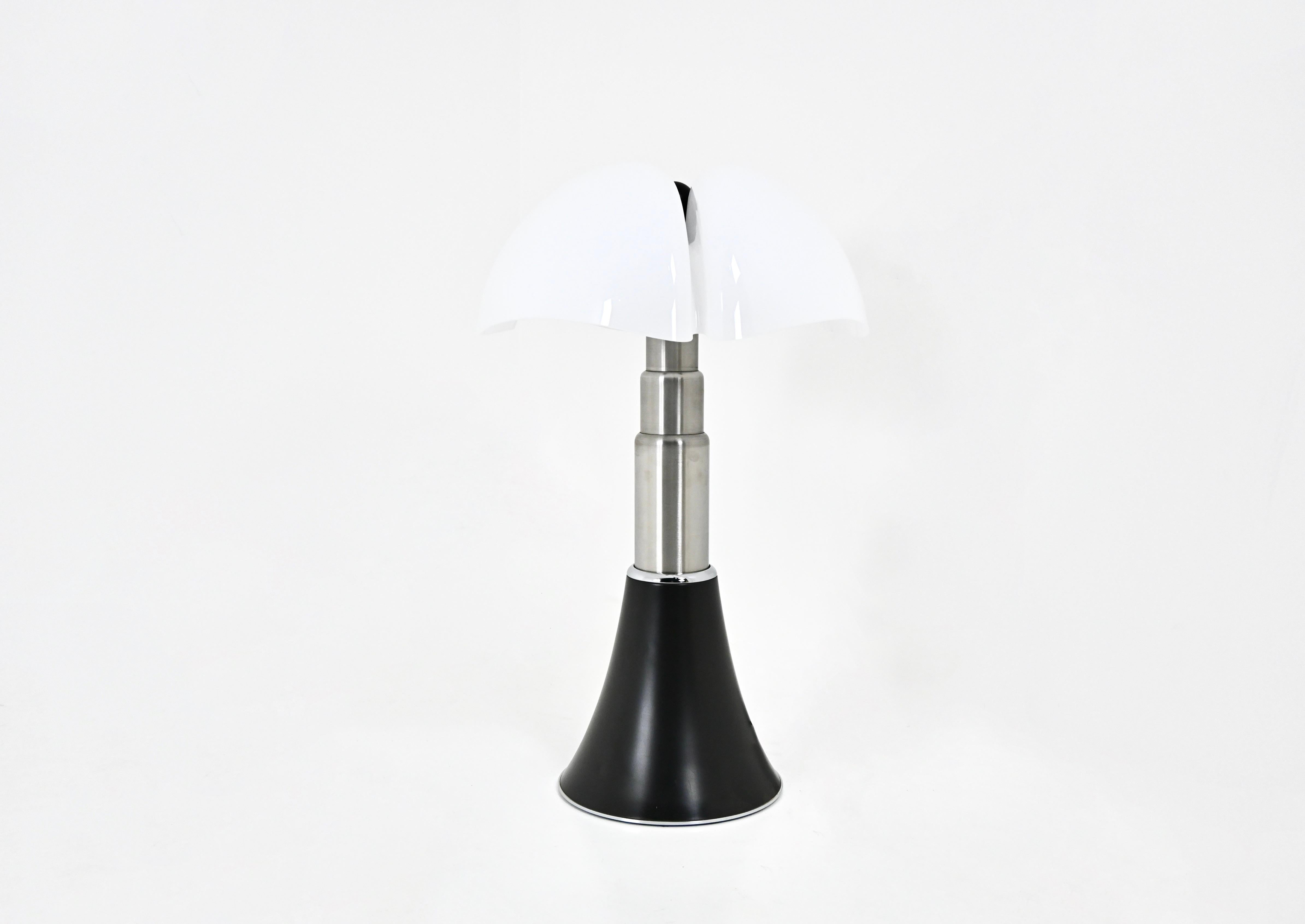 Milieu du XXe siècle Lampe de bureau Pipistrello noire de Gae Aulenti pour Martinelli Luce, 1960 en vente