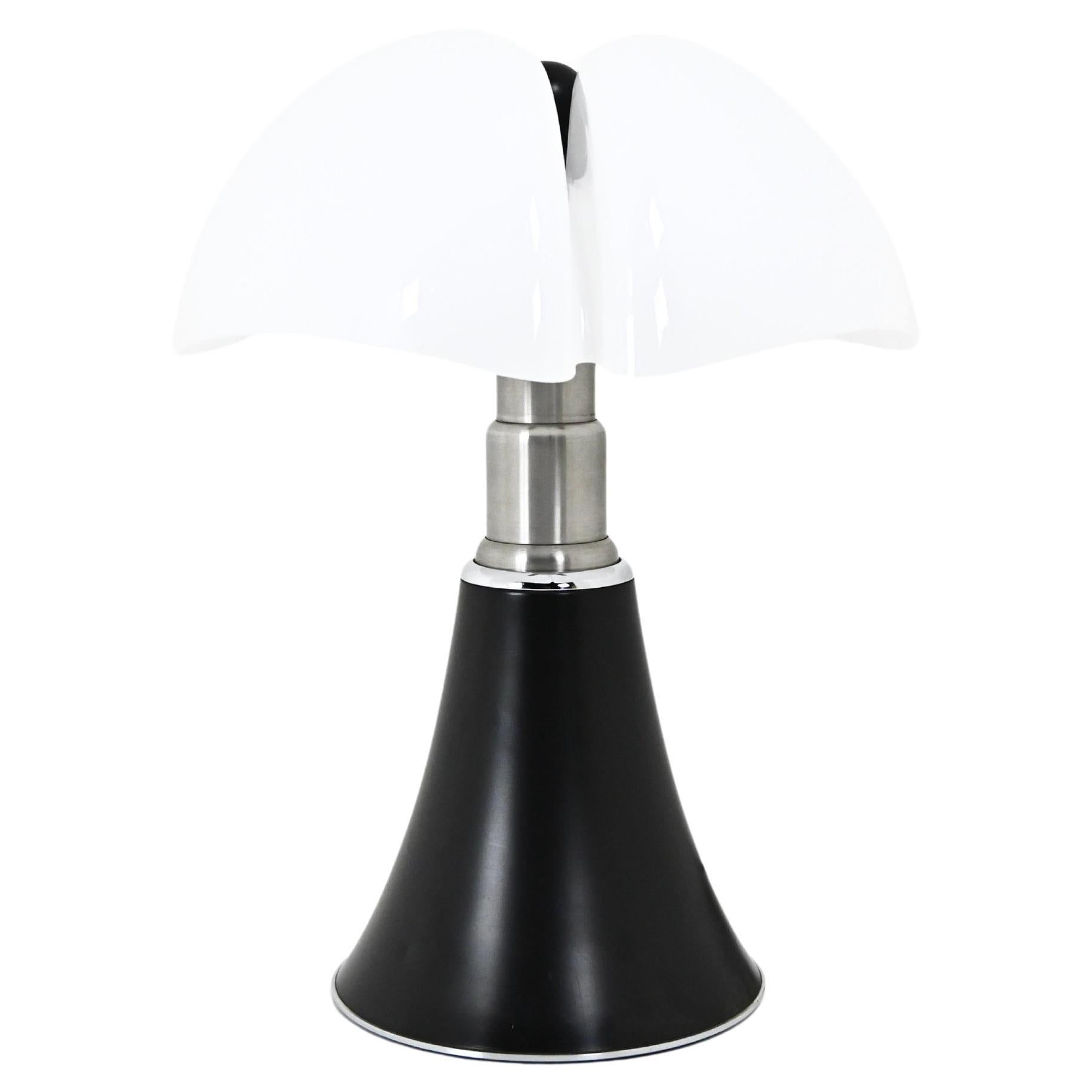 Schwarze Pipistrello-Tischlampe von Gae Aulenti für Martinelli Luce, 1960er Jahre