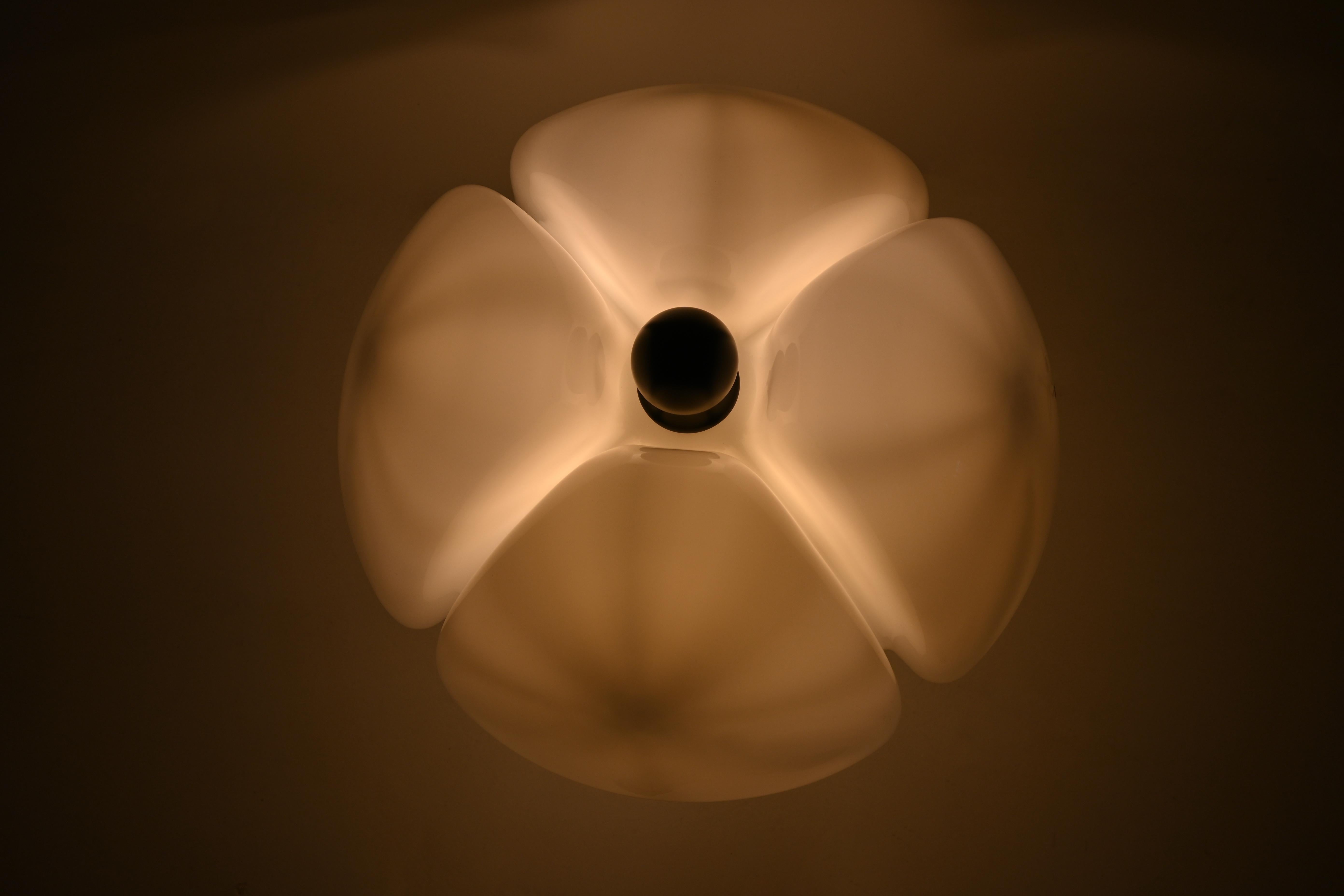 Black Pipistrello Table Lamp by Gae Aulenti for Martinelli Luce For Sale 6